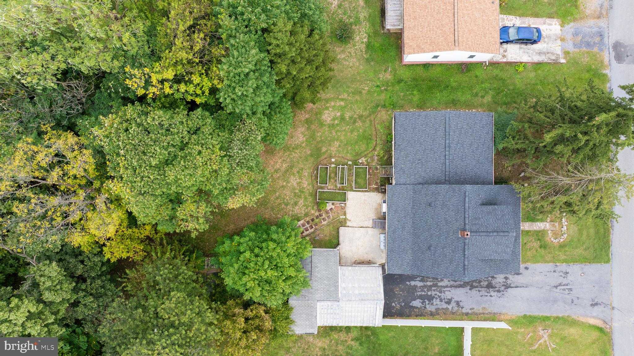 304 Bowers St photo 38
