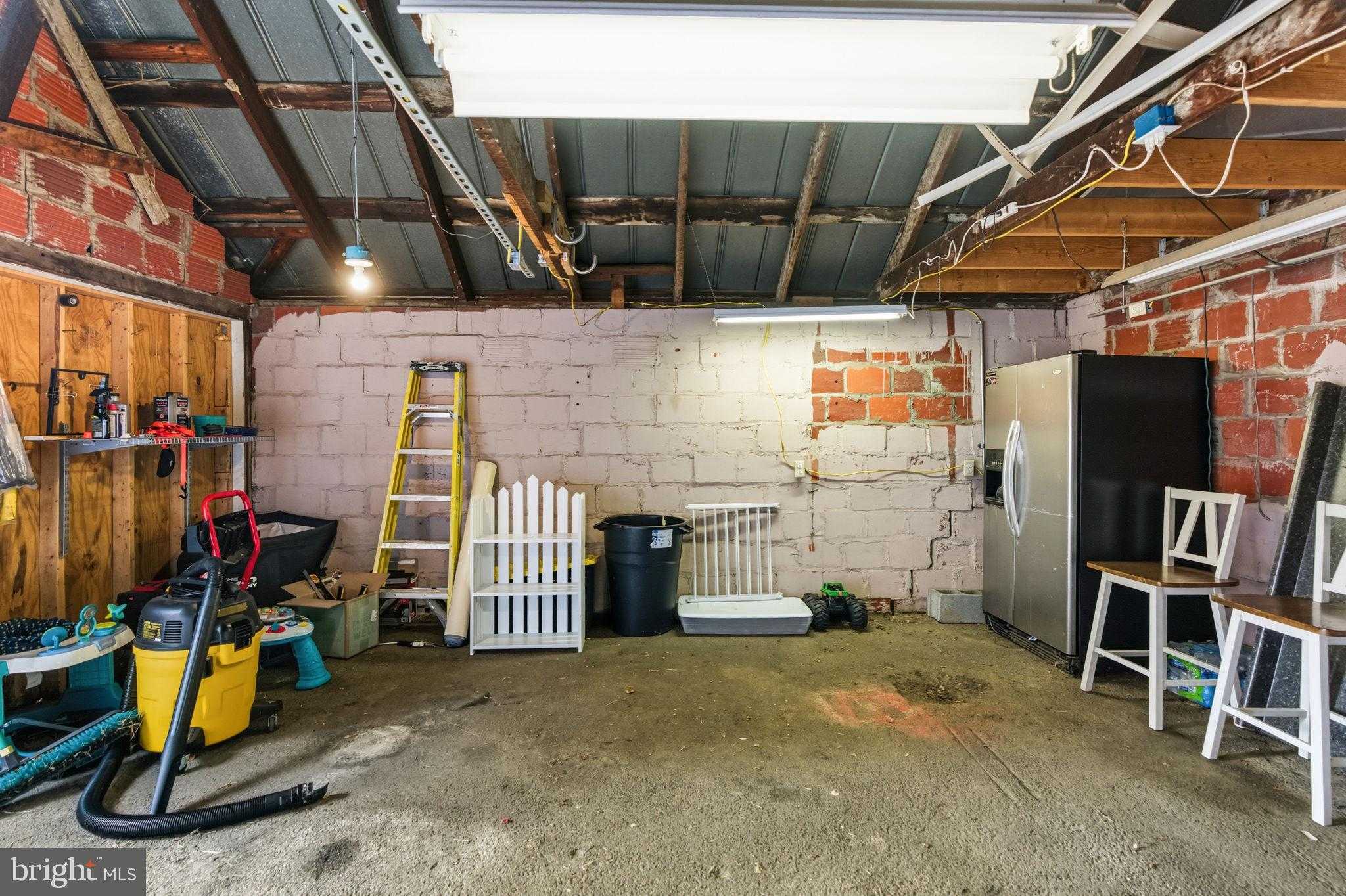 304 Bowers St photo 42