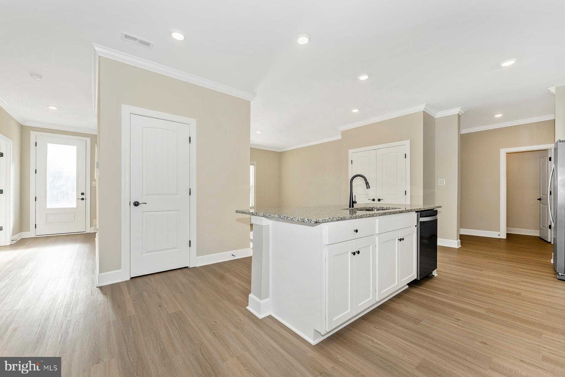 512 Abigail Ave photo 11