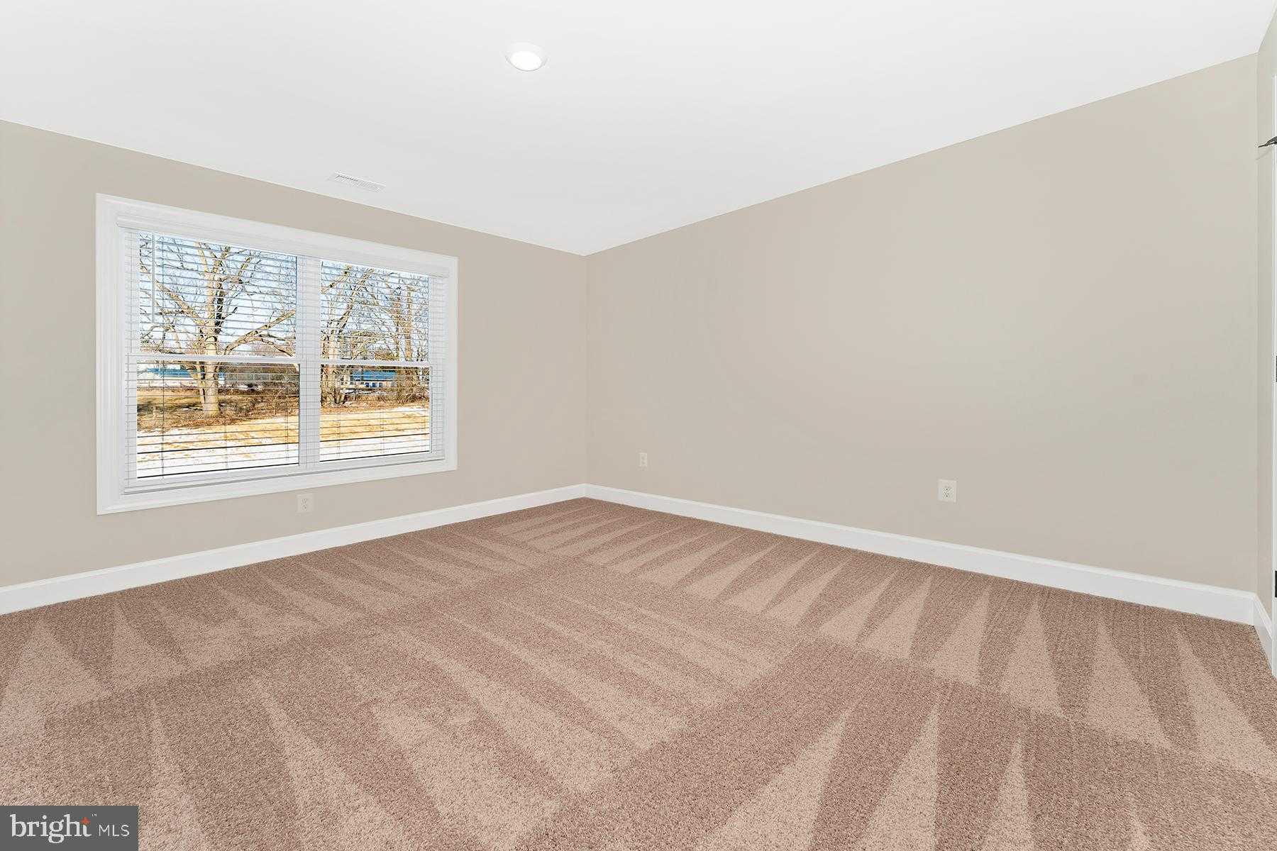 512 Abigail Ave photo 19