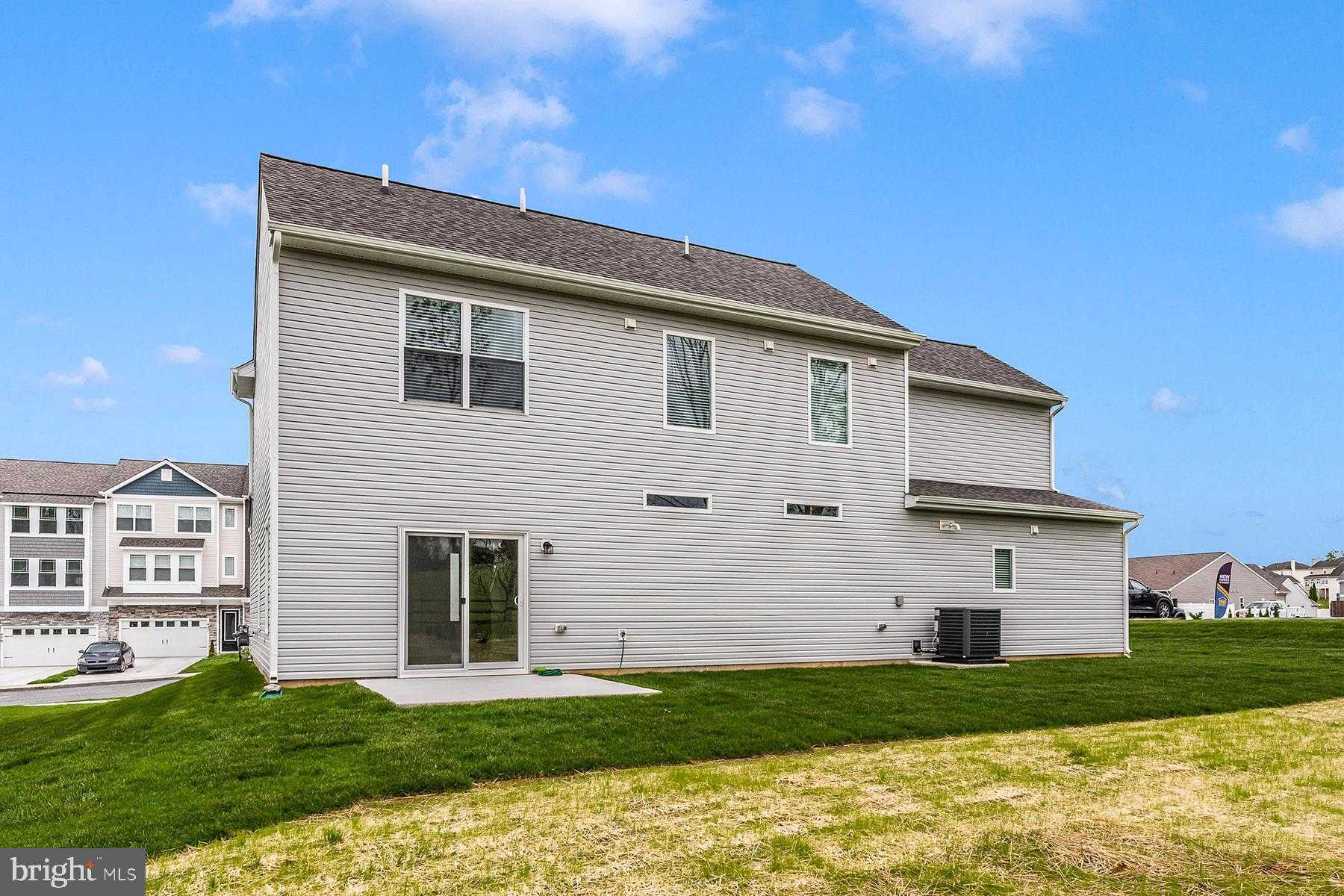 512 Abigail Ave photo 3