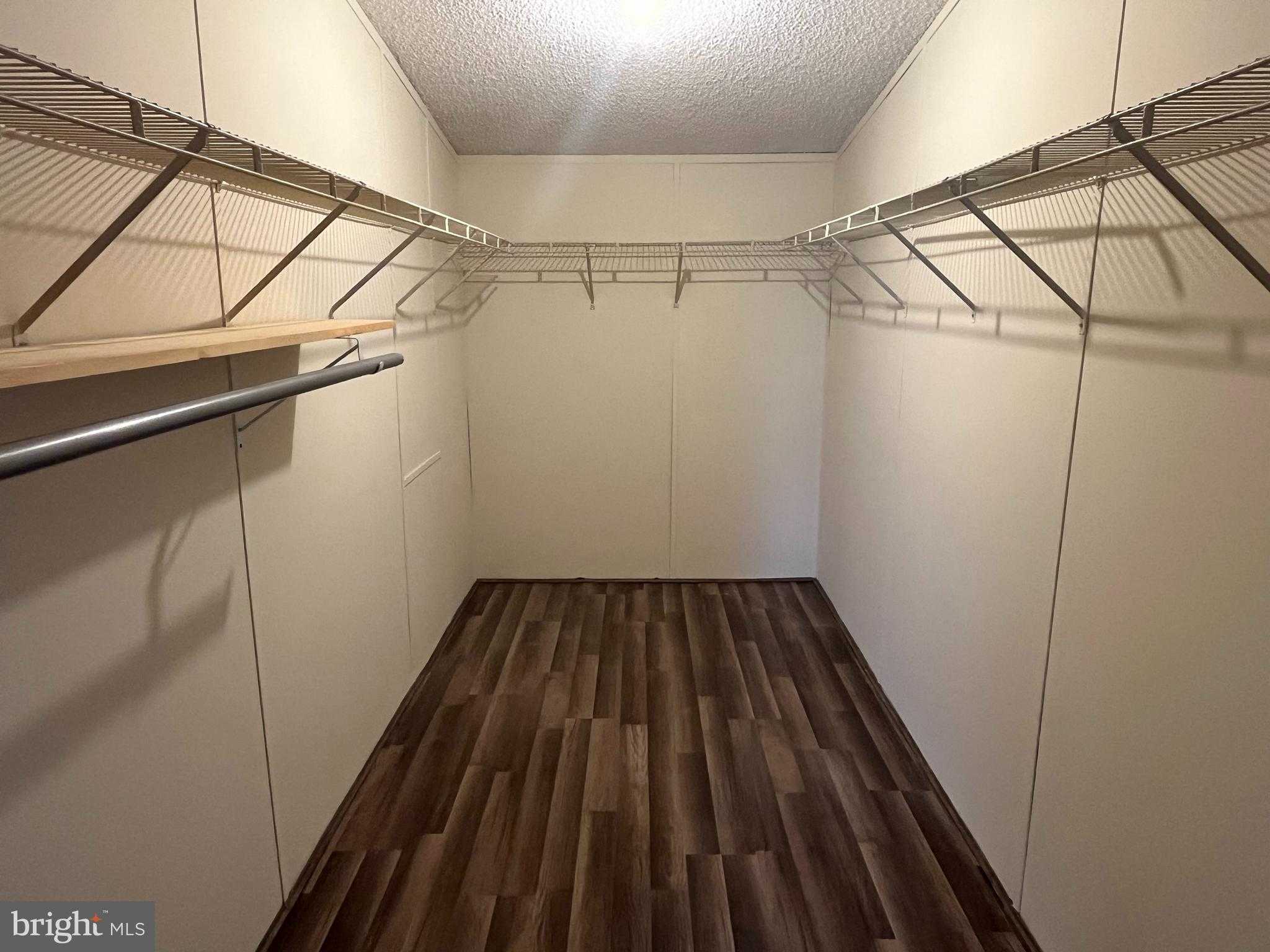 880 Royal Crest Dr photo 13