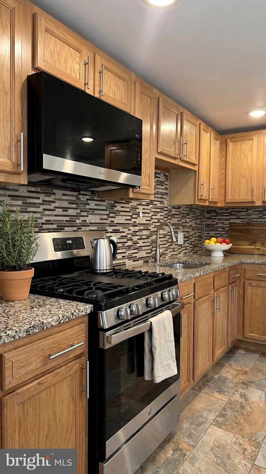 4343 Roberton Ave photo 11