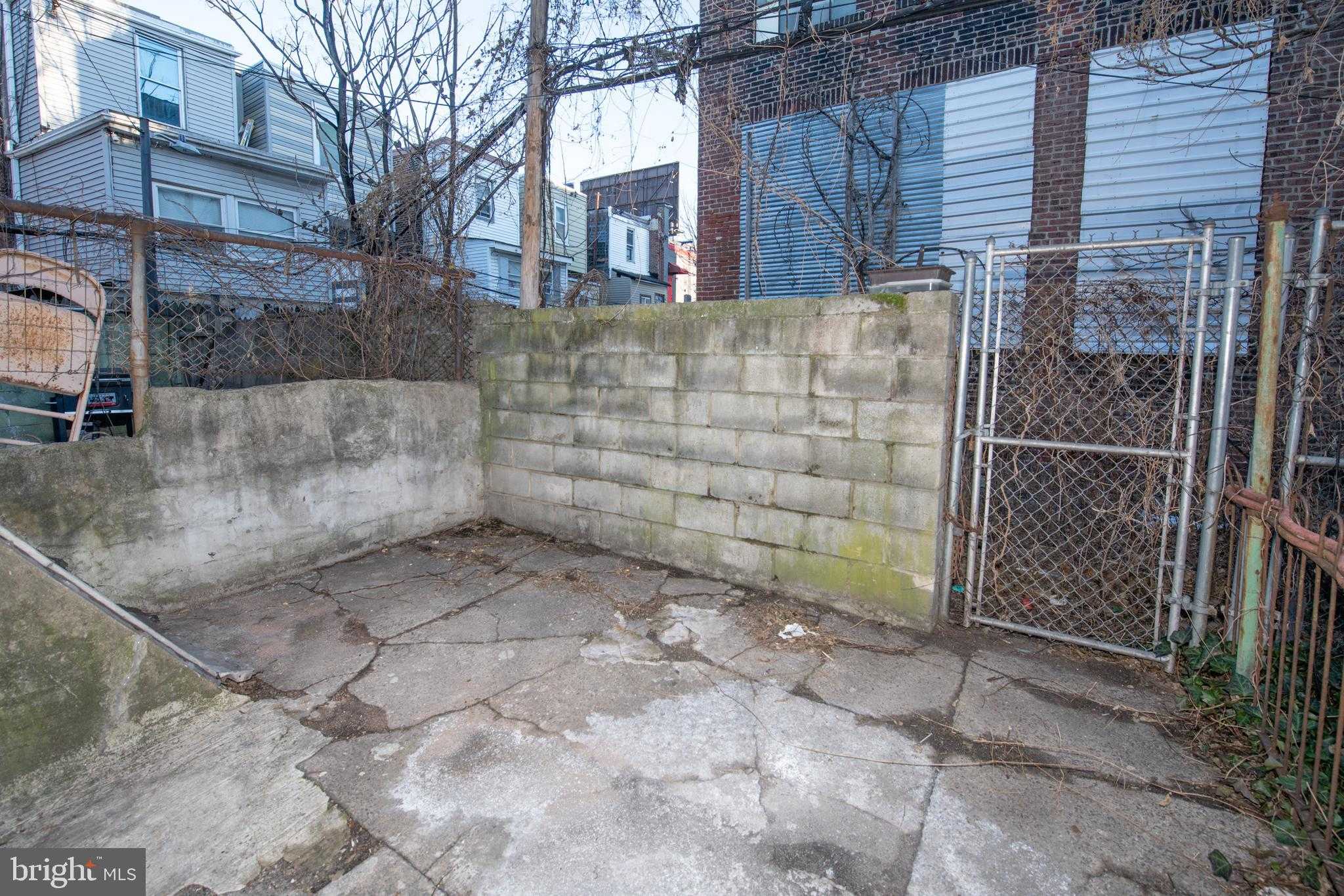 2047 Albright St photo 20