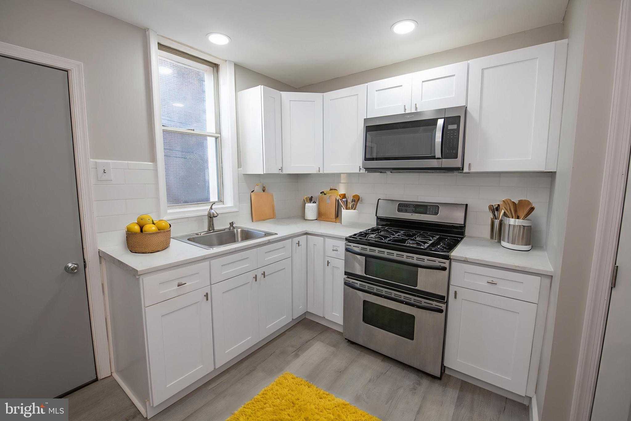 2047 Albright St photo 6
