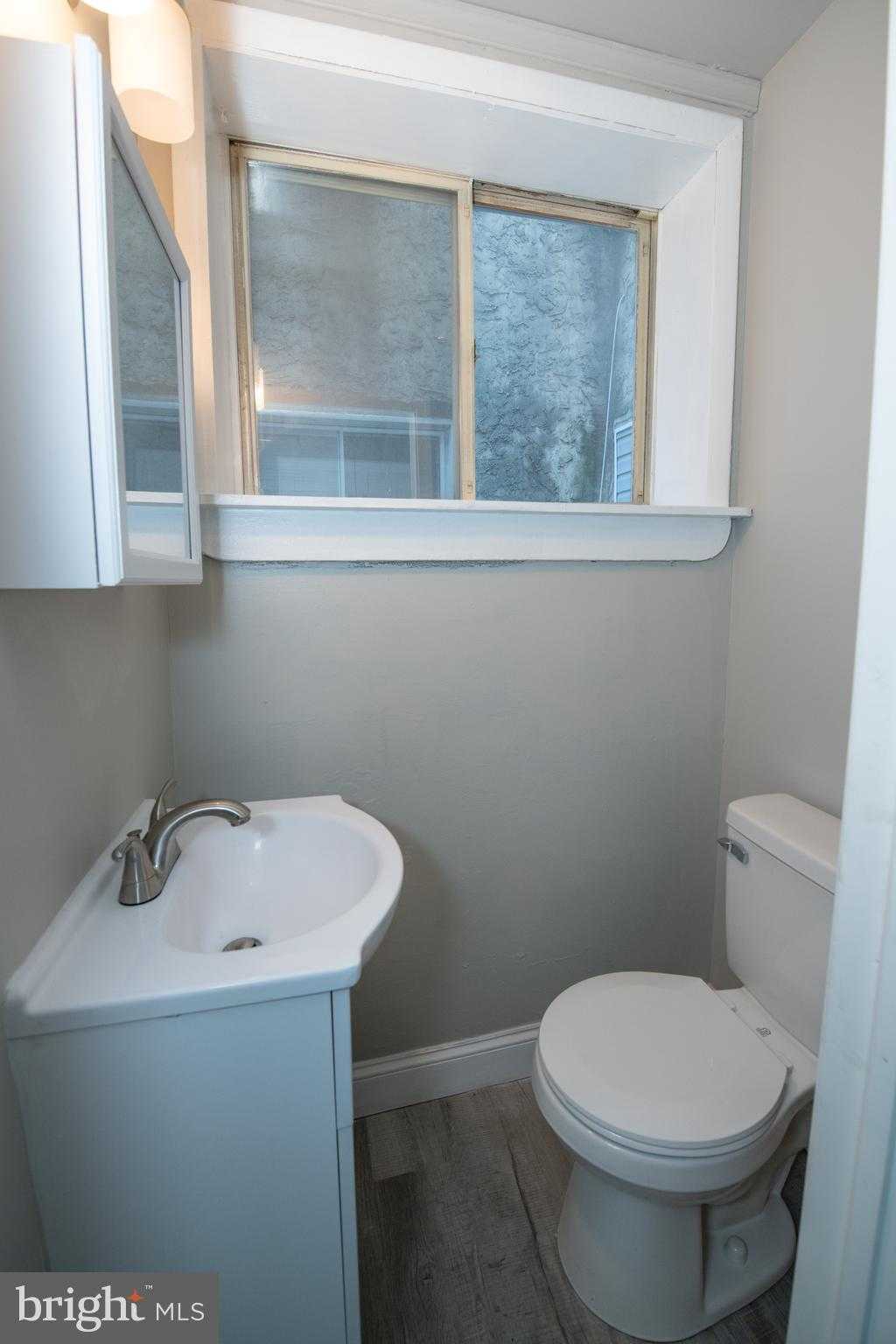 2047 Albright St photo 8