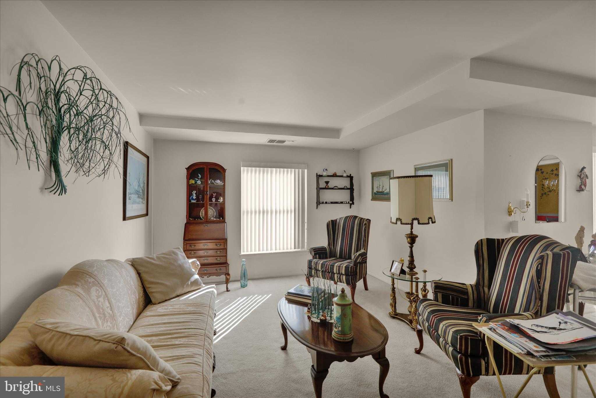 1375 Pershing Blvd Apt 201 photo 2