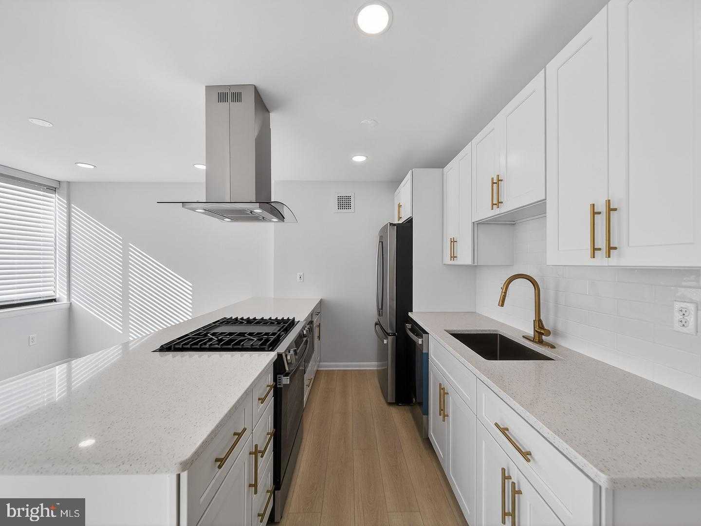 4390 Lorcom Ln Apt 410