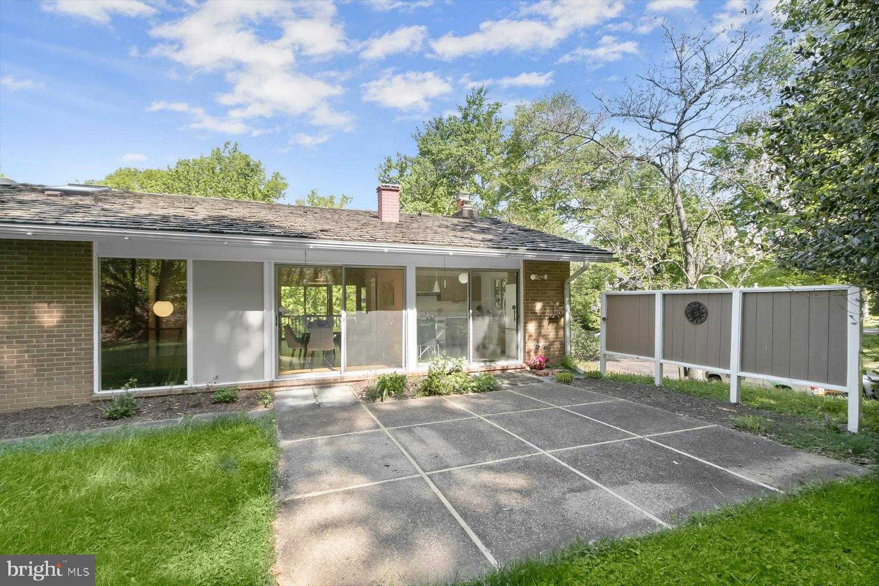 8210 Stone Trail Dr photo 18