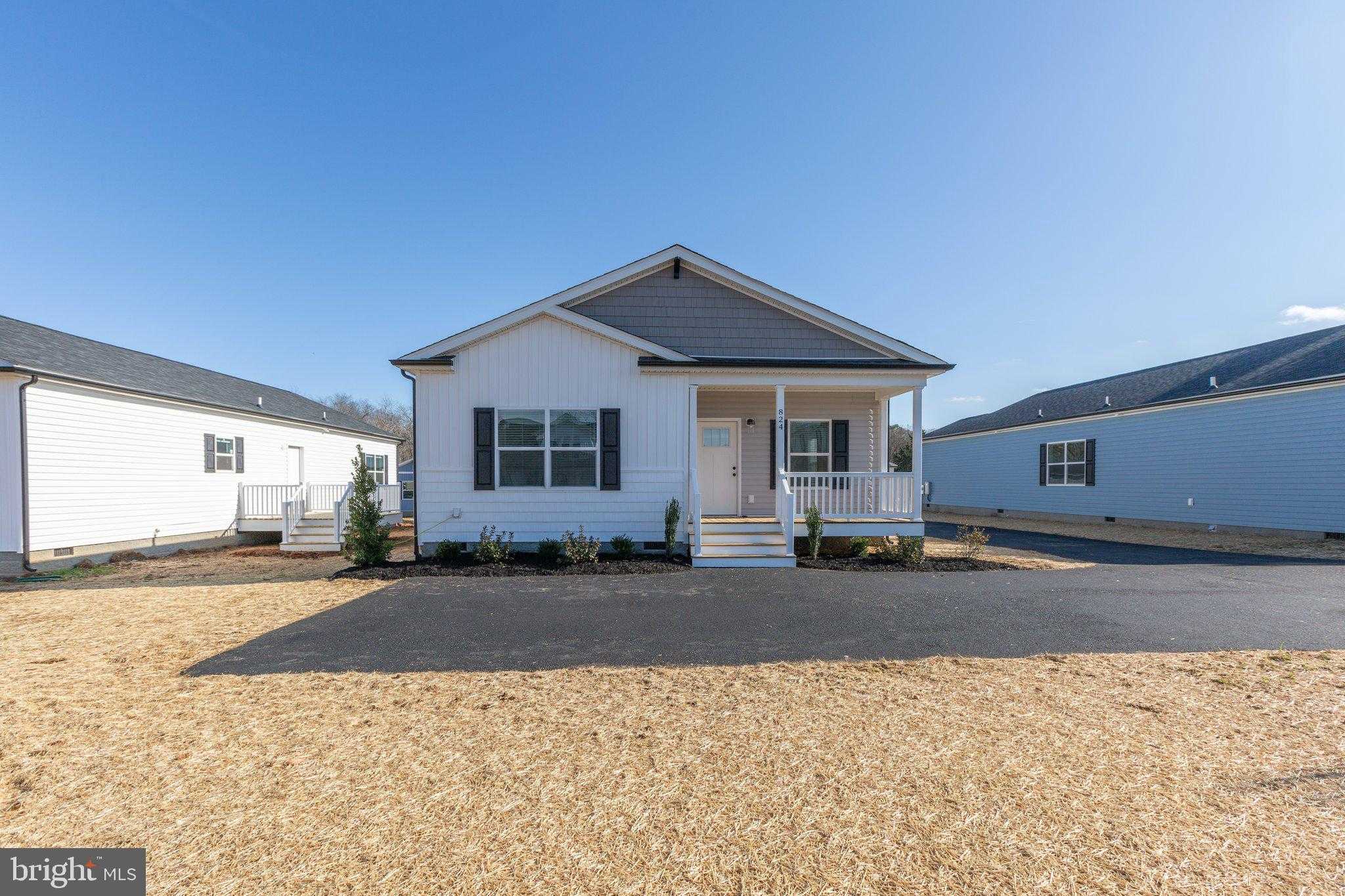 824 Mineral Ave photo 5