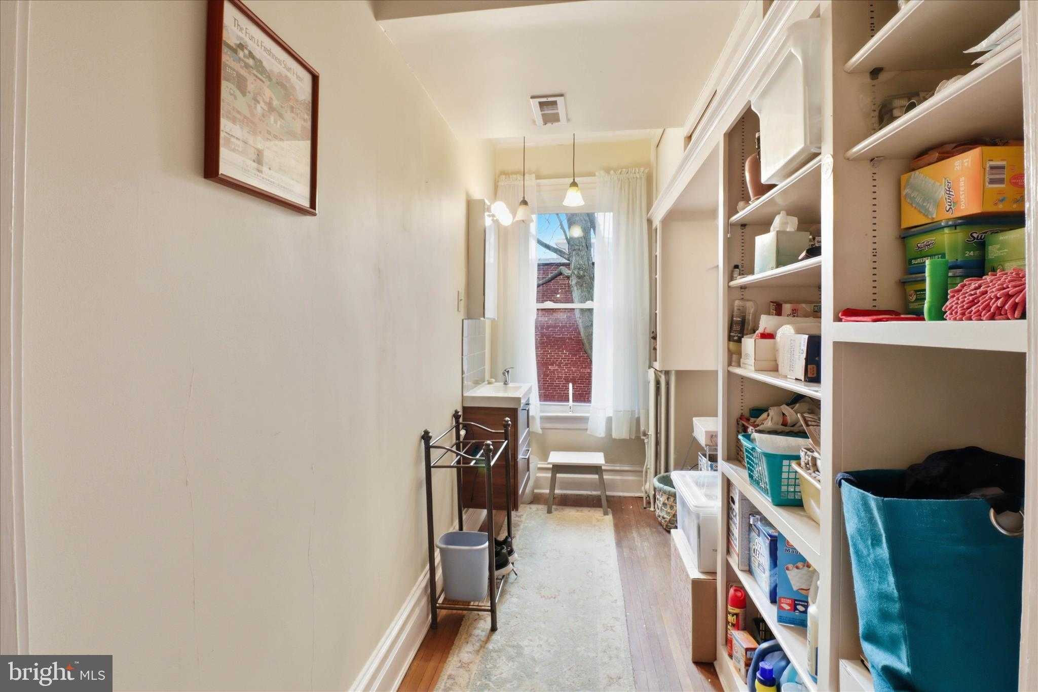 716 N Lime St photo 37