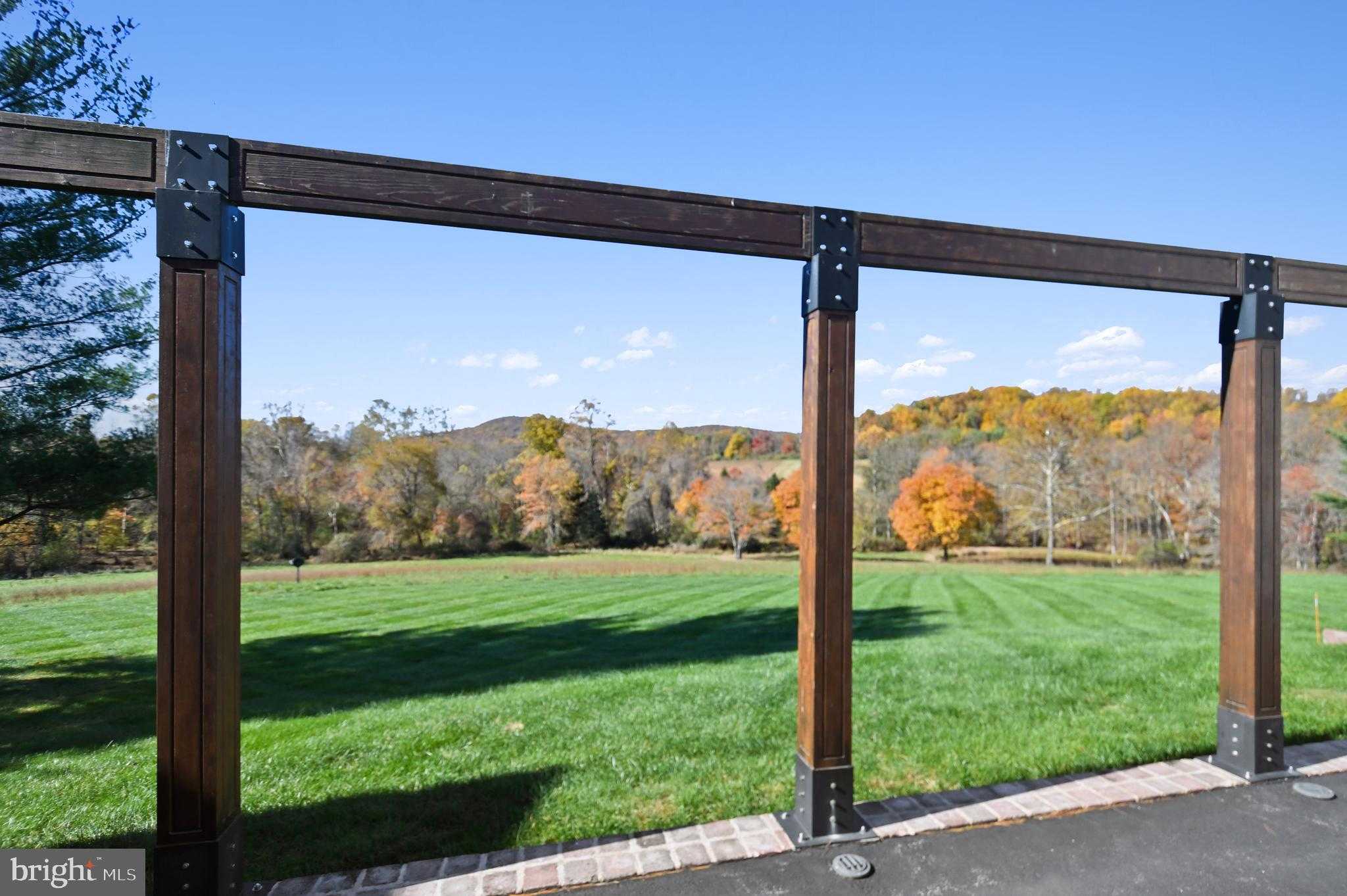 1402 Thurston Rd photo 48