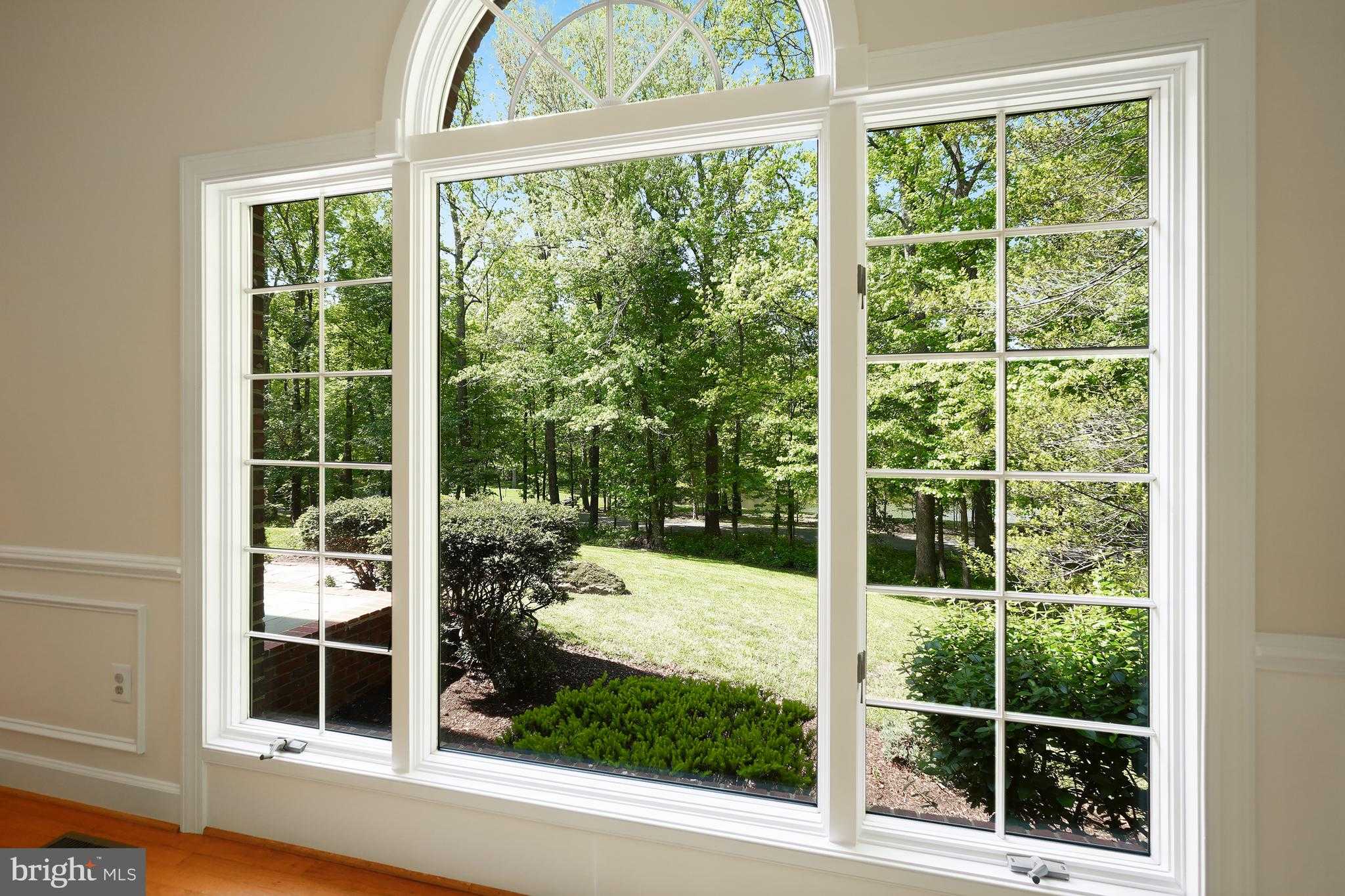 5722 Greenview Ln photo 15