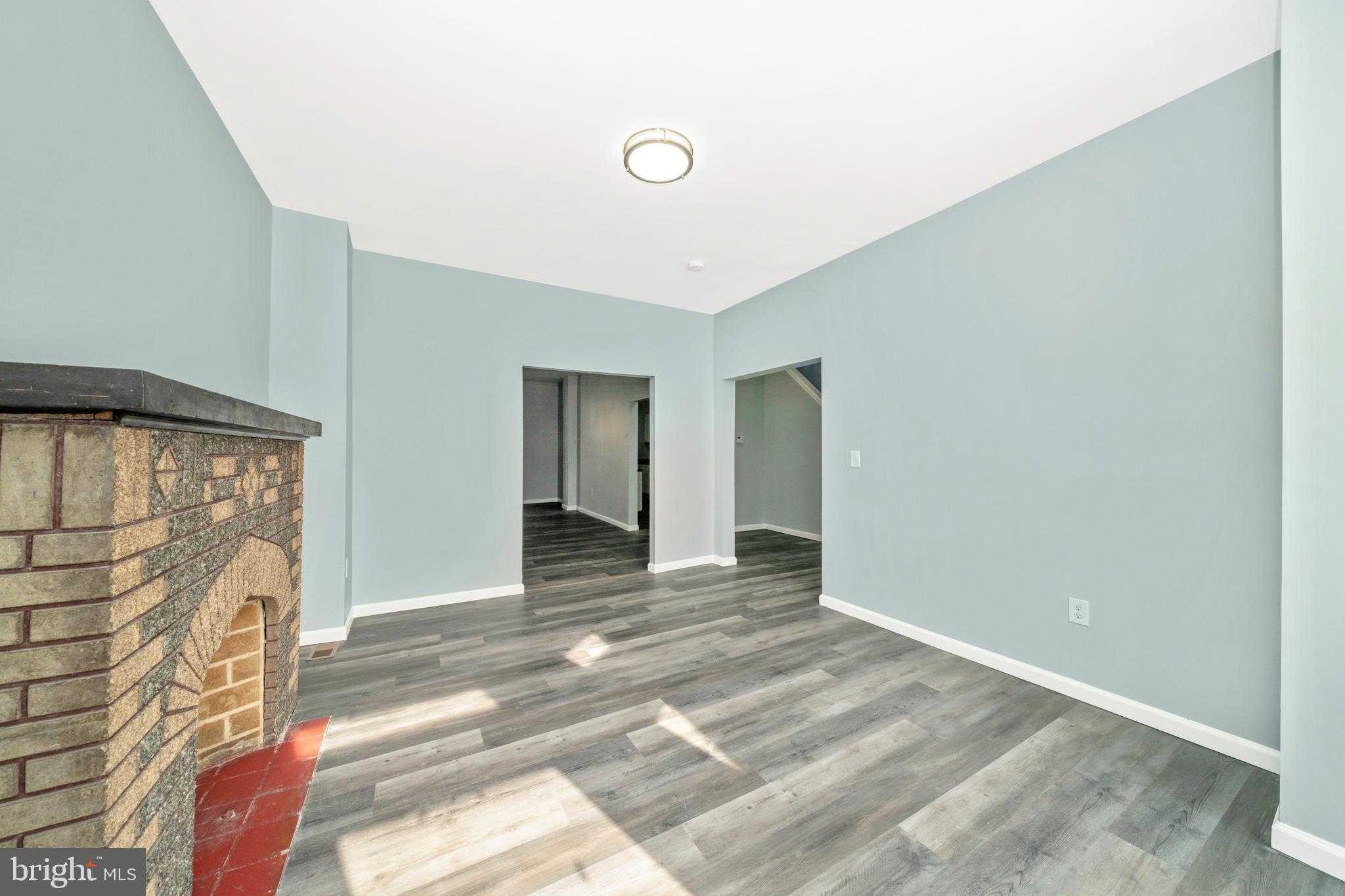 2318 W Lanvale St photo 4