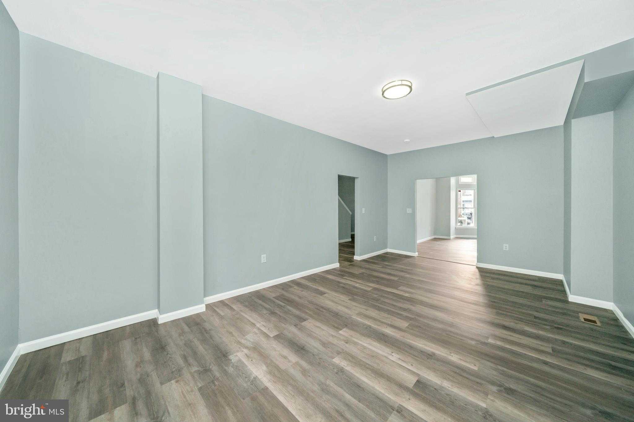 2318 W Lanvale St photo 8