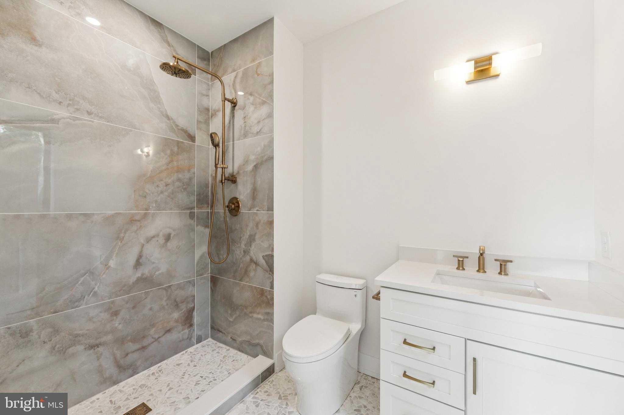 736 Northbrook Rd photo 34