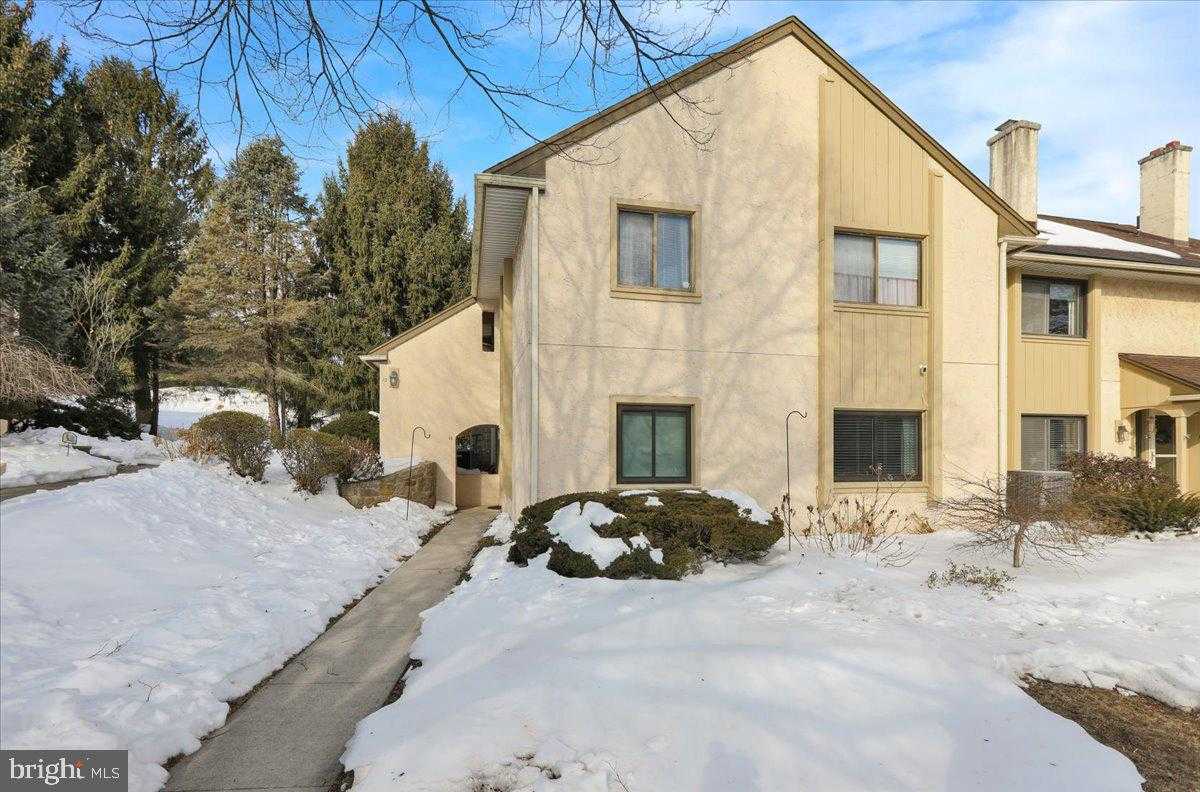 12 Muirfield Dr photo 2