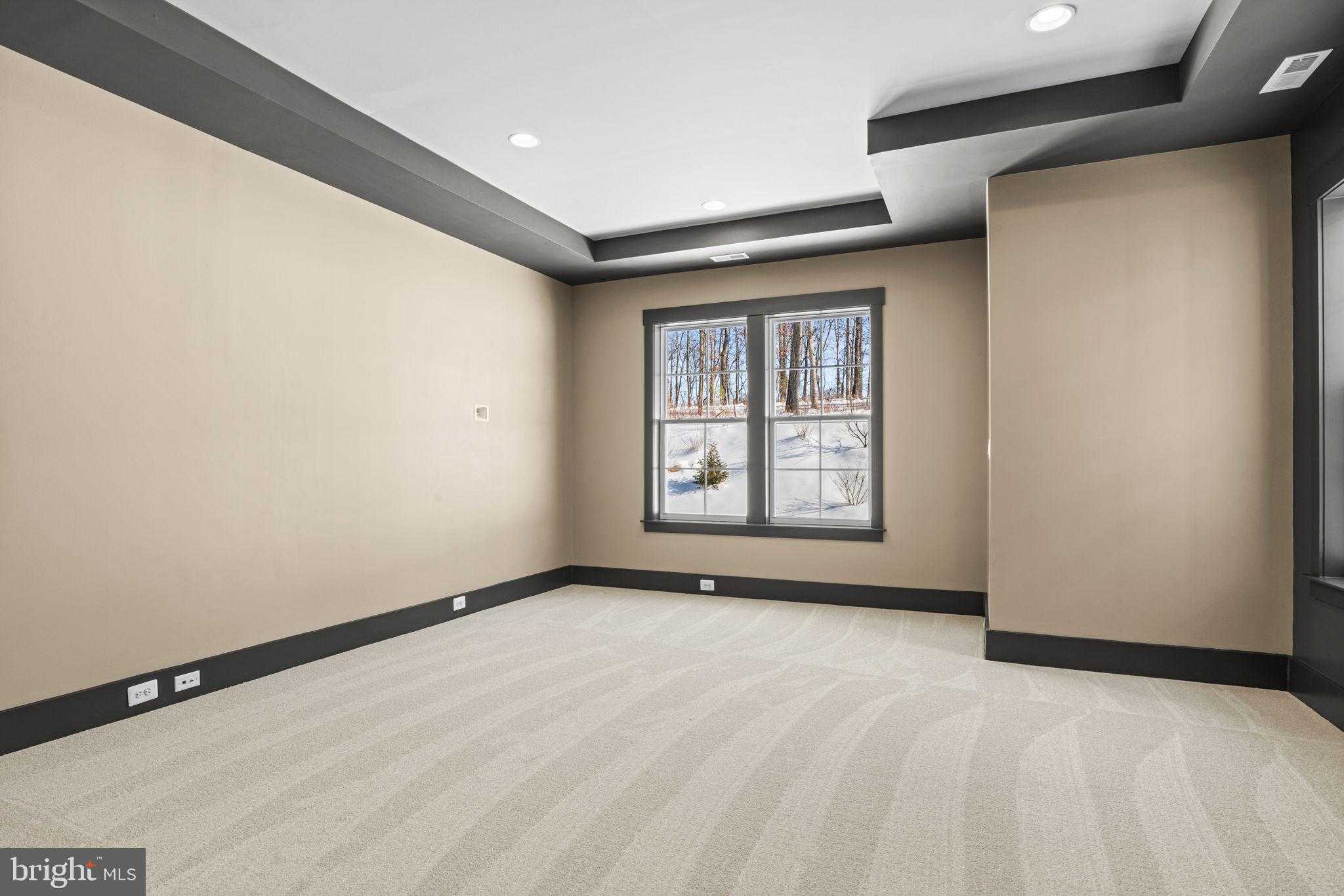 395 Quiet Creek Dr photo 32