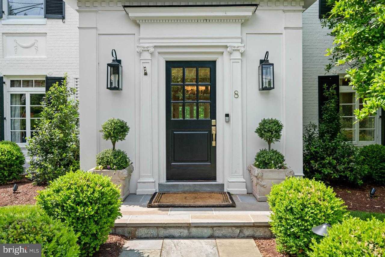 8 Farmington CT photo 3