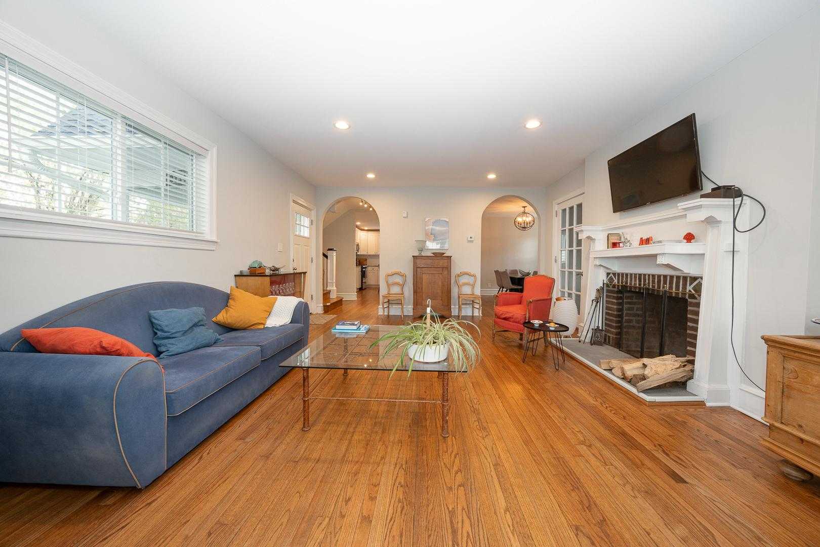 3734 Taylor Ave photo 5