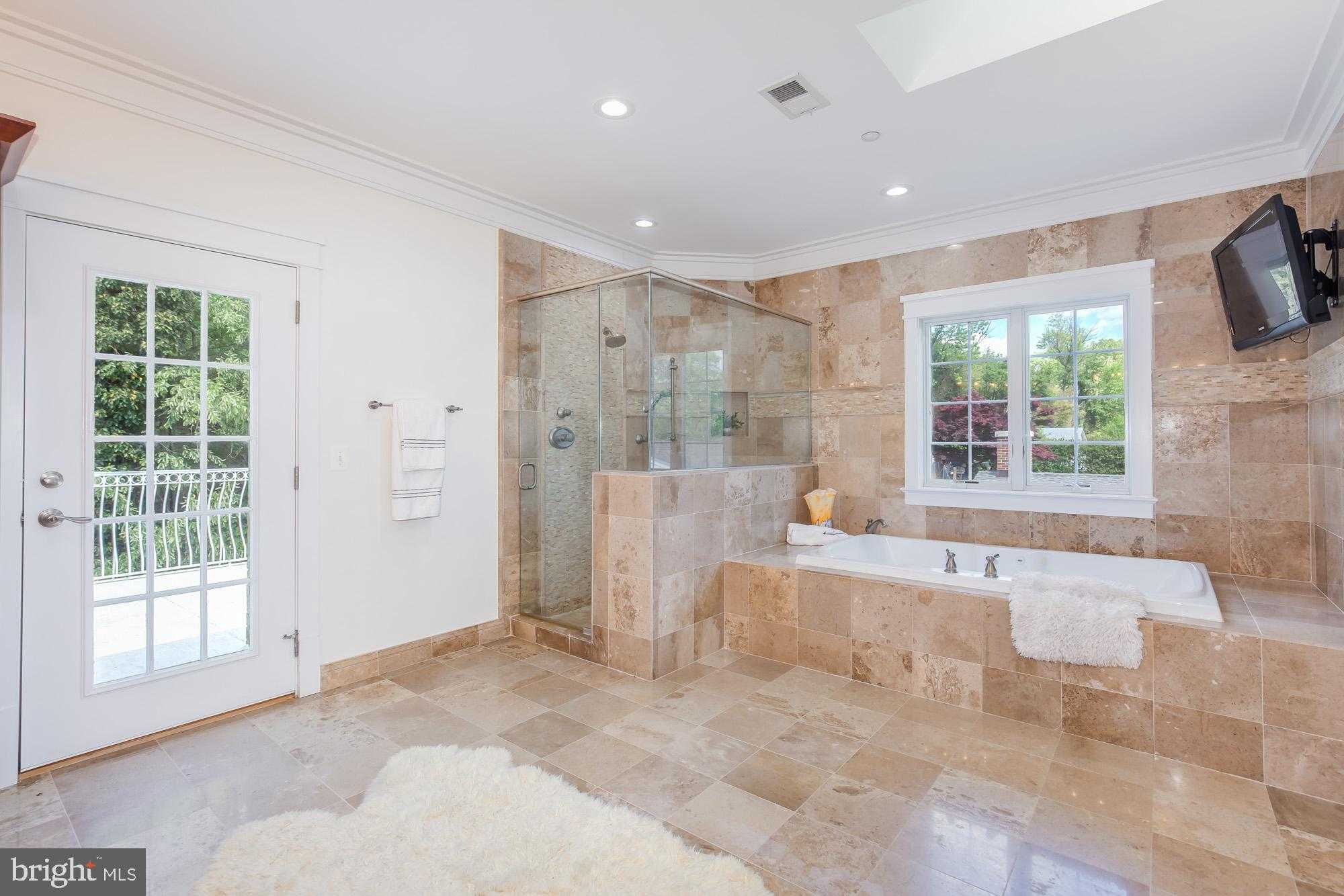 9715 Singleton Dr photo 28