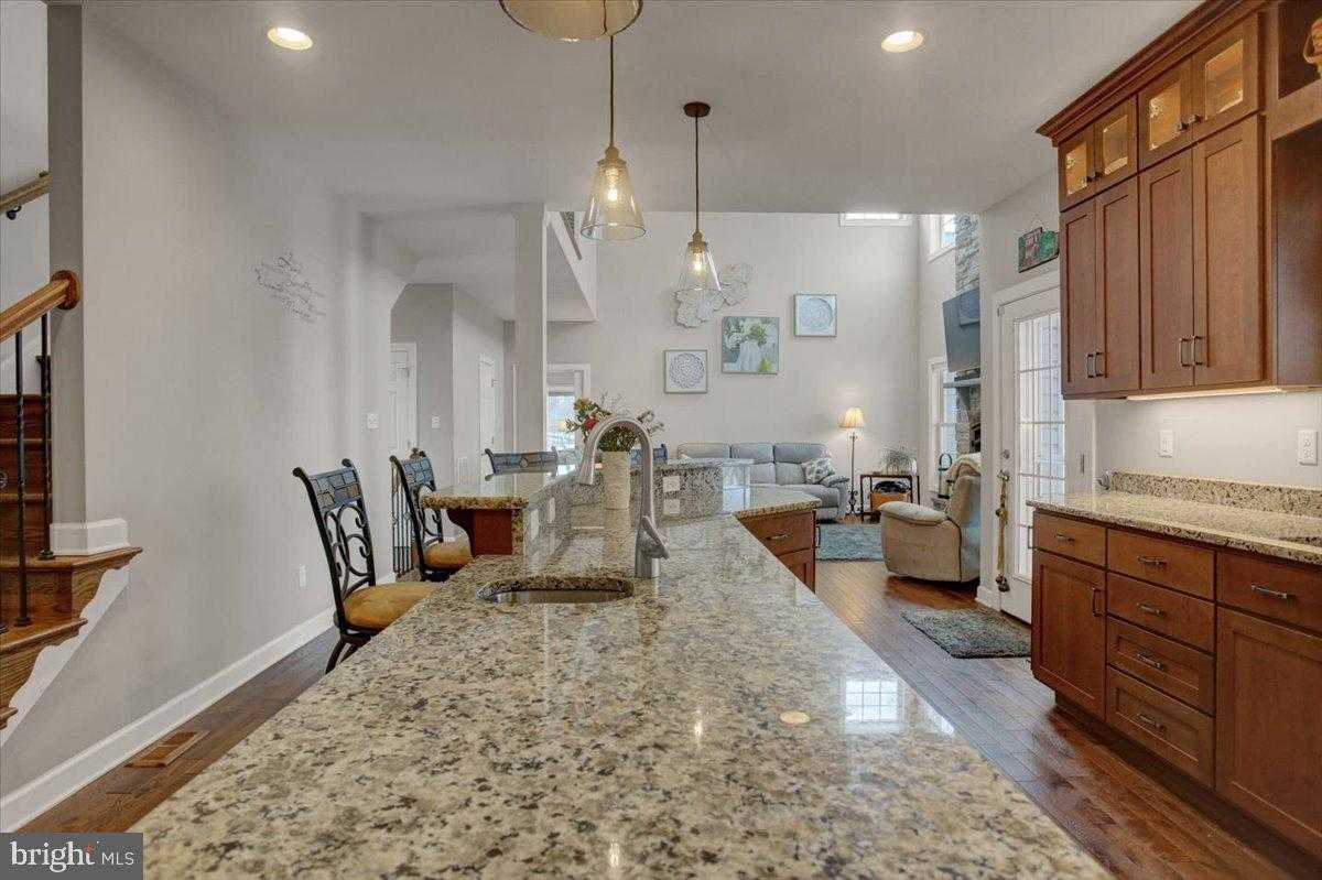 847 W King St photo 23