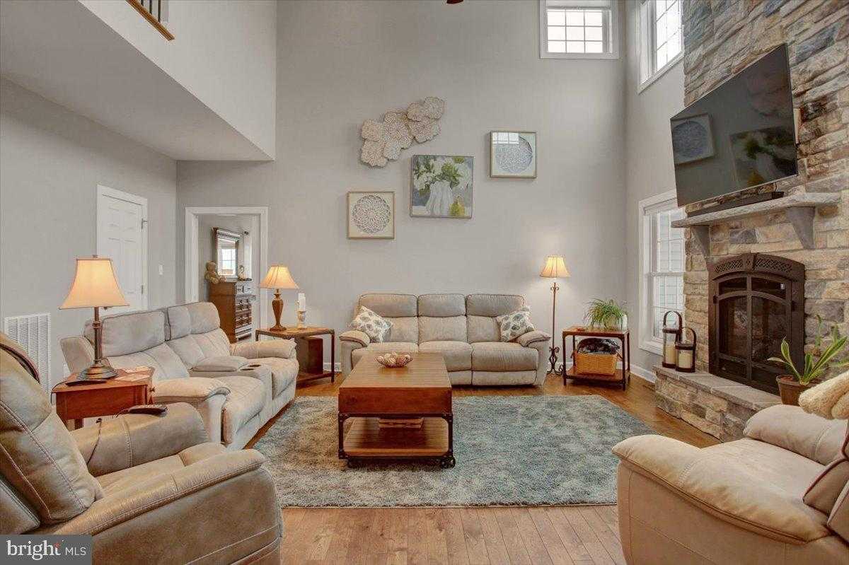 847 W King St photo 33