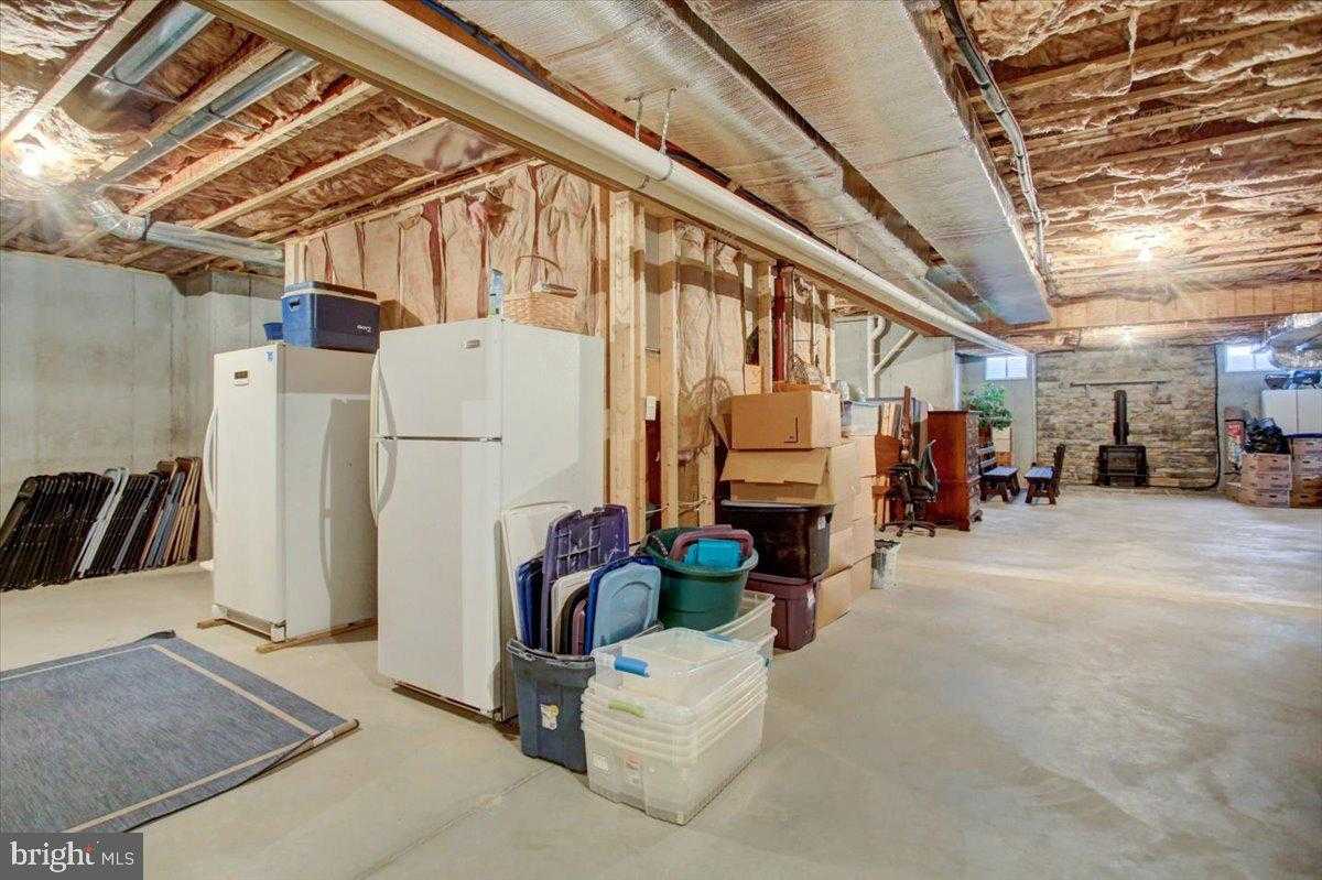 847 W King St photo 65
