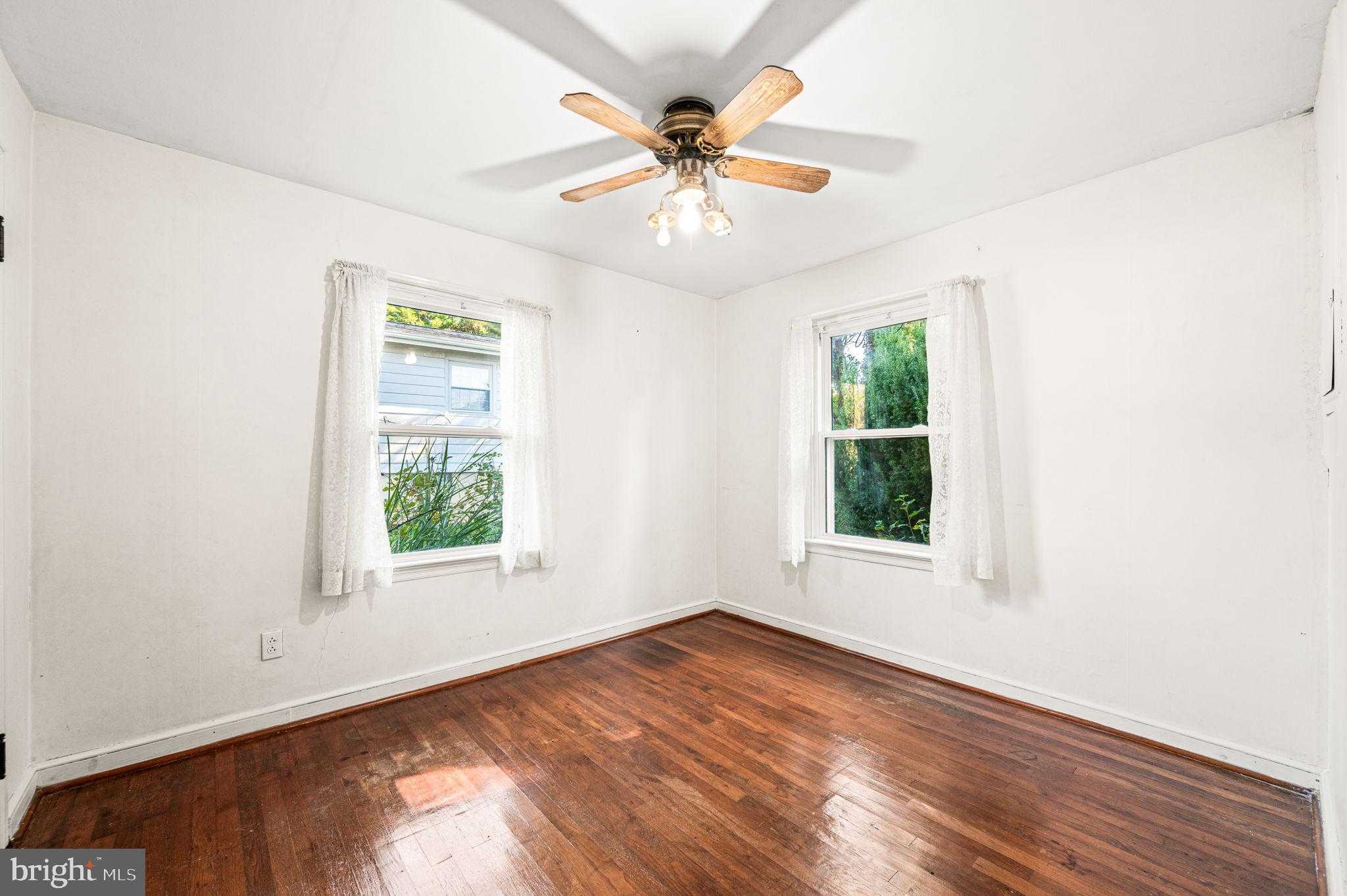 10 W Summit Ave photo 12