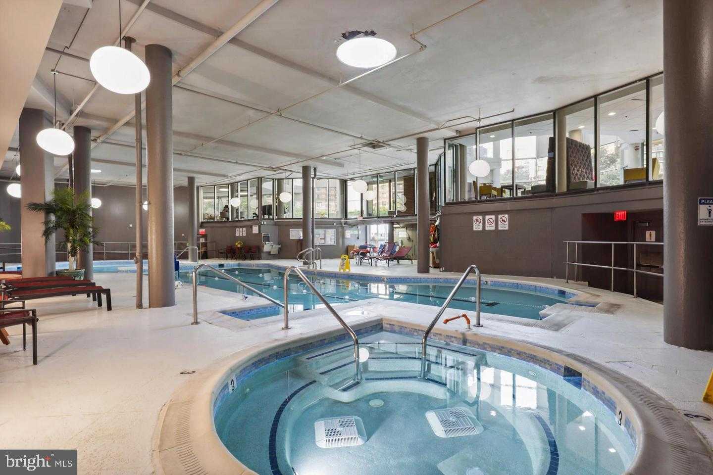 8370 Greensboro Dr Unit 916 photo 19