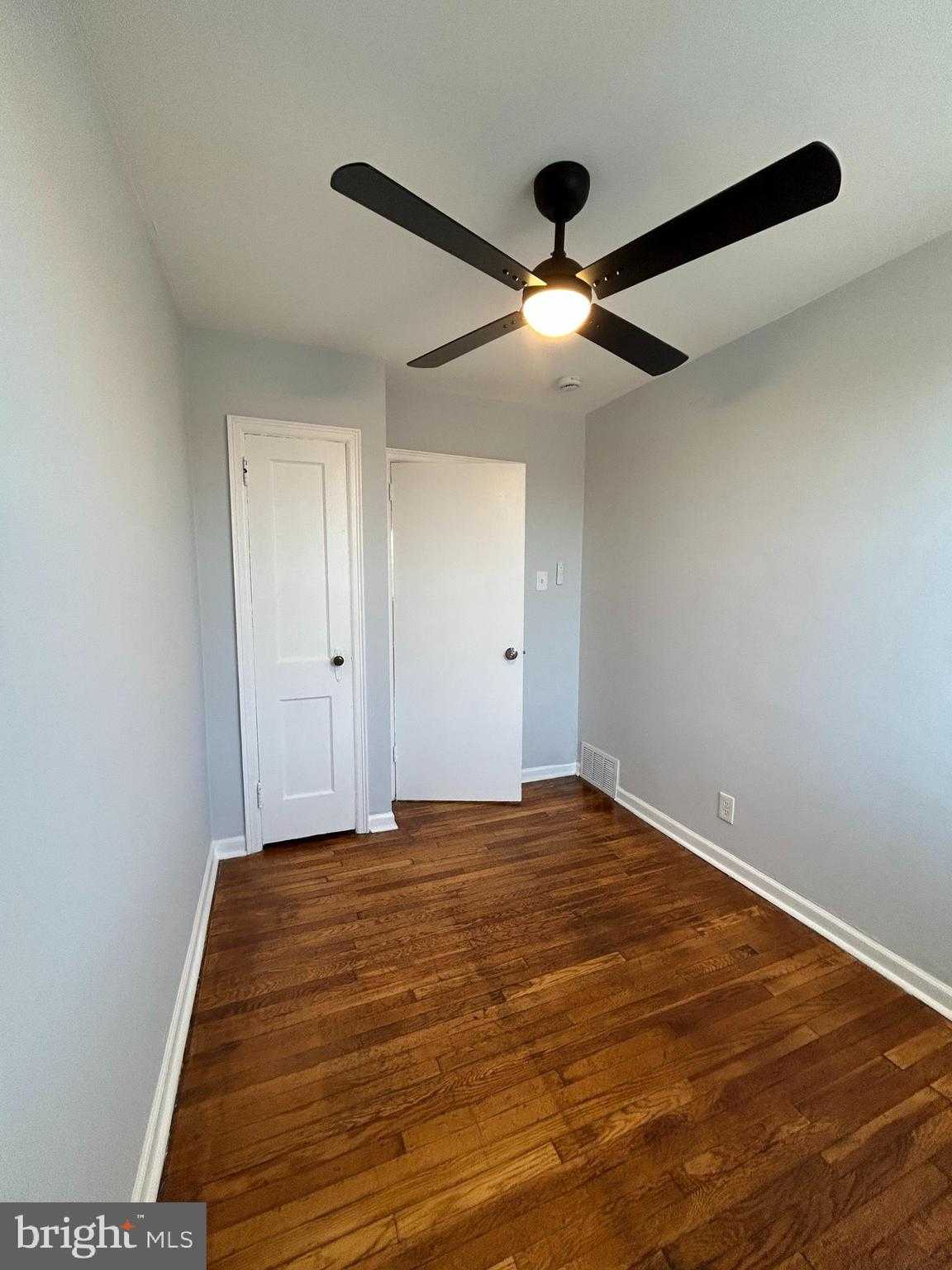 6709 Sylvester St photo 18