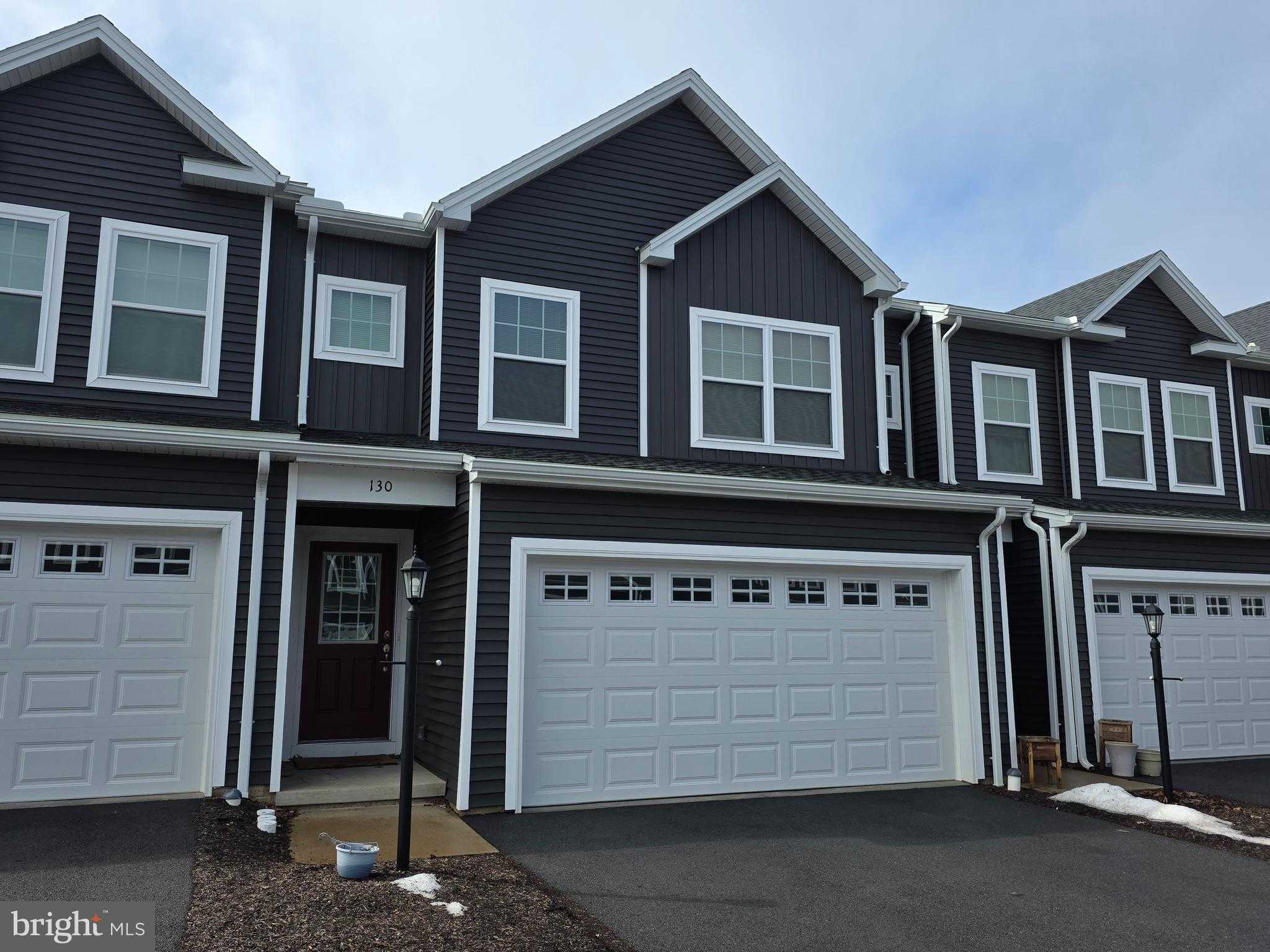 130 Veery Way, Port Matilda