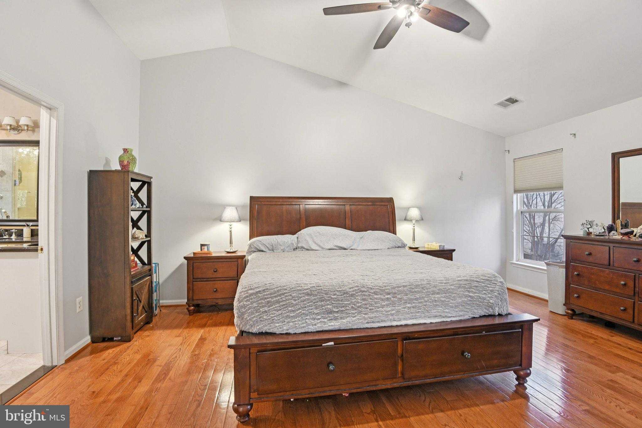 6369 Claridge Dr N photo 26