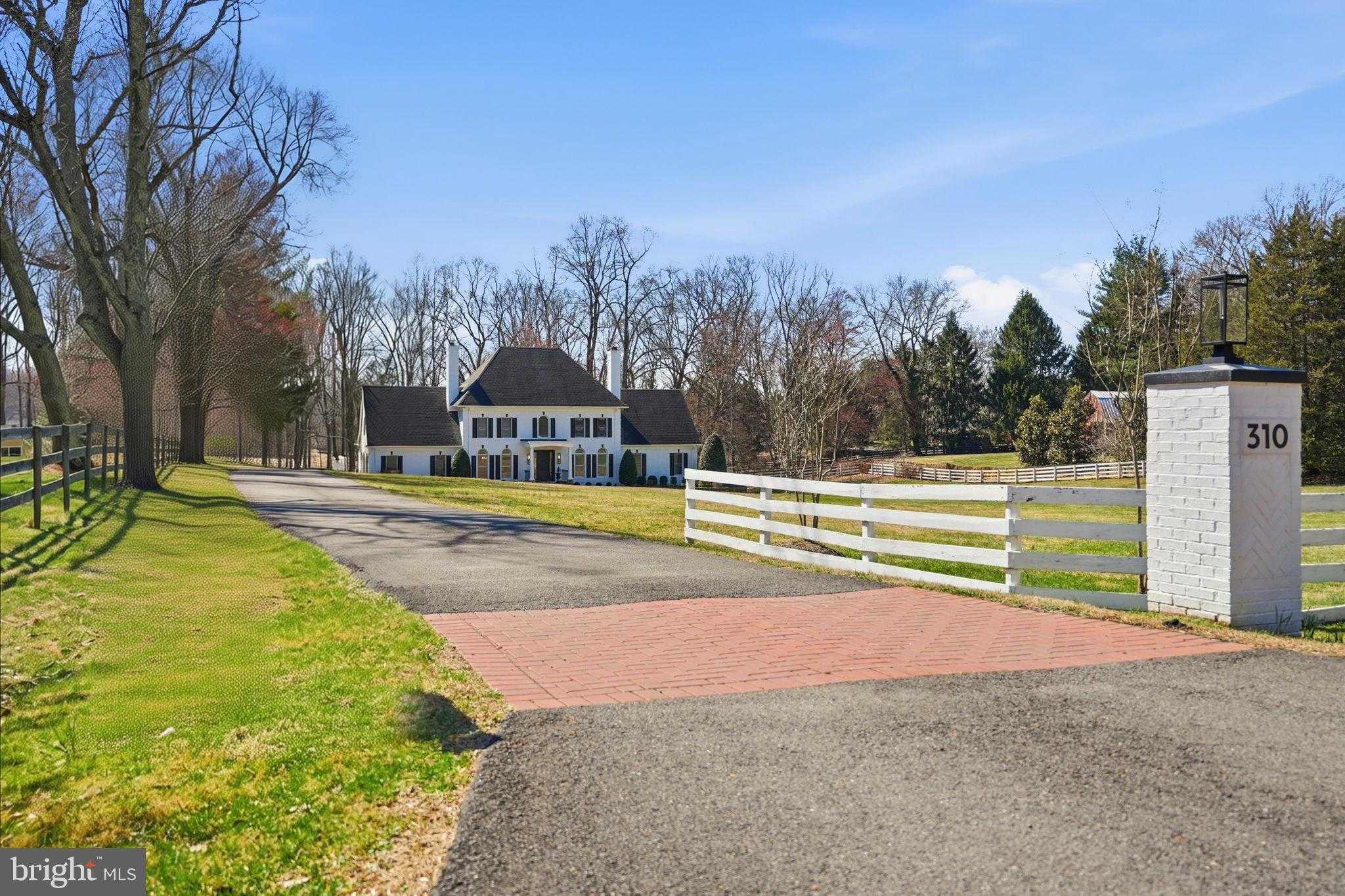 310 Springvale Rd photo 2