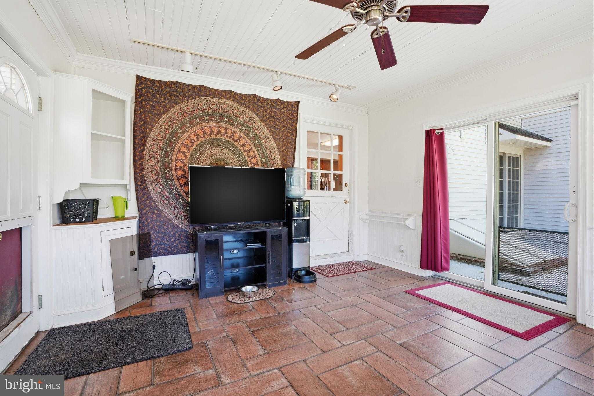 55 Lakeview Dr photo 38