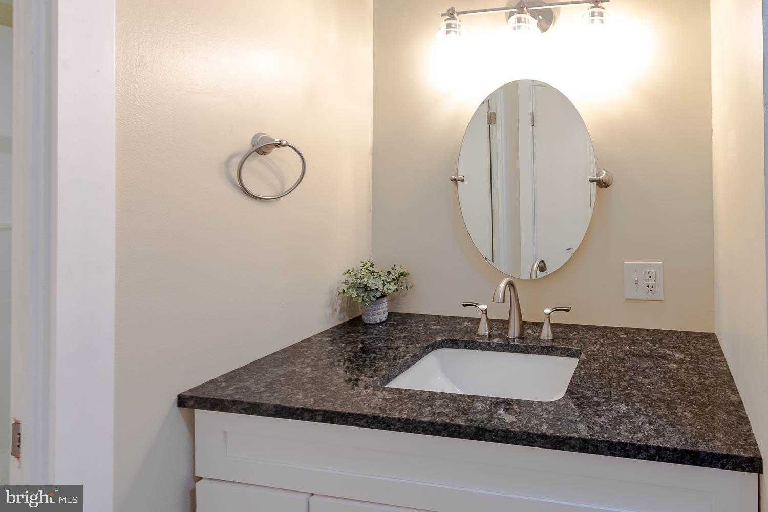 200 Highland Ave Apt 204 photo 15