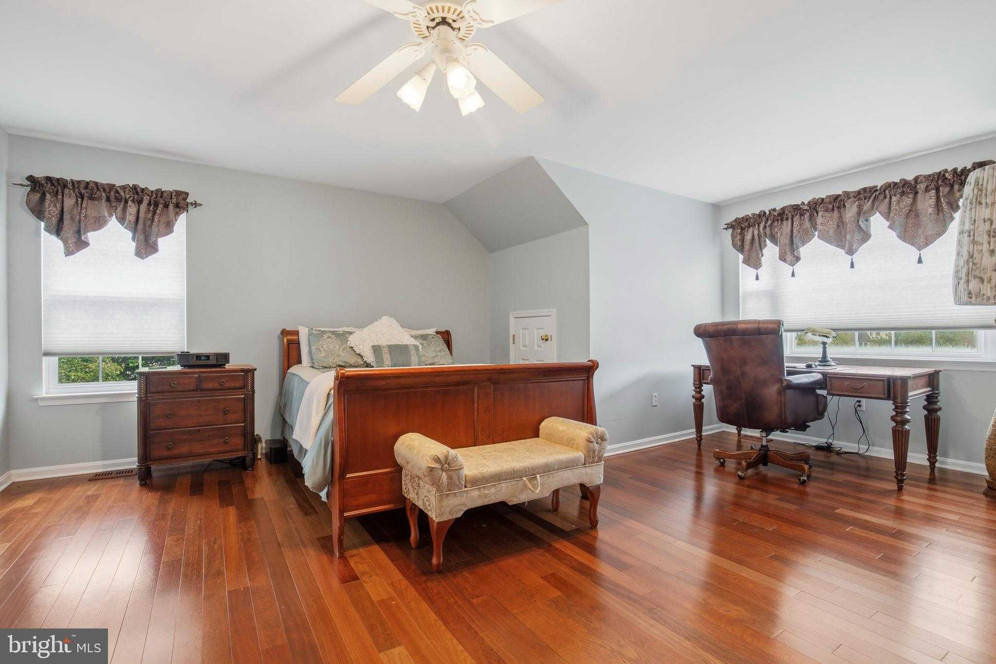 2711 Whistling CT photo 21