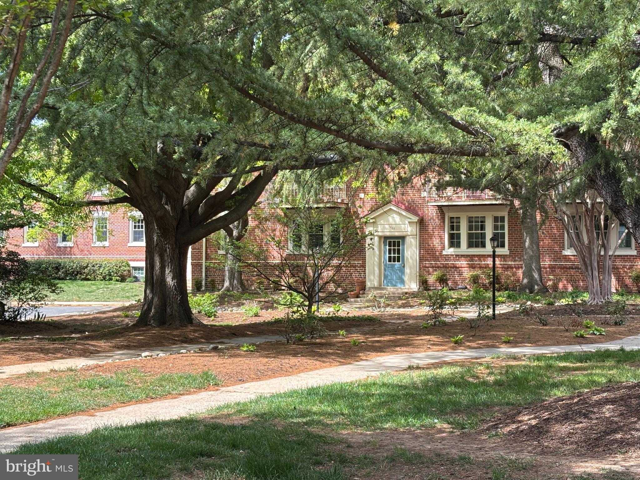 1405 E Abingdon Dr photo 30