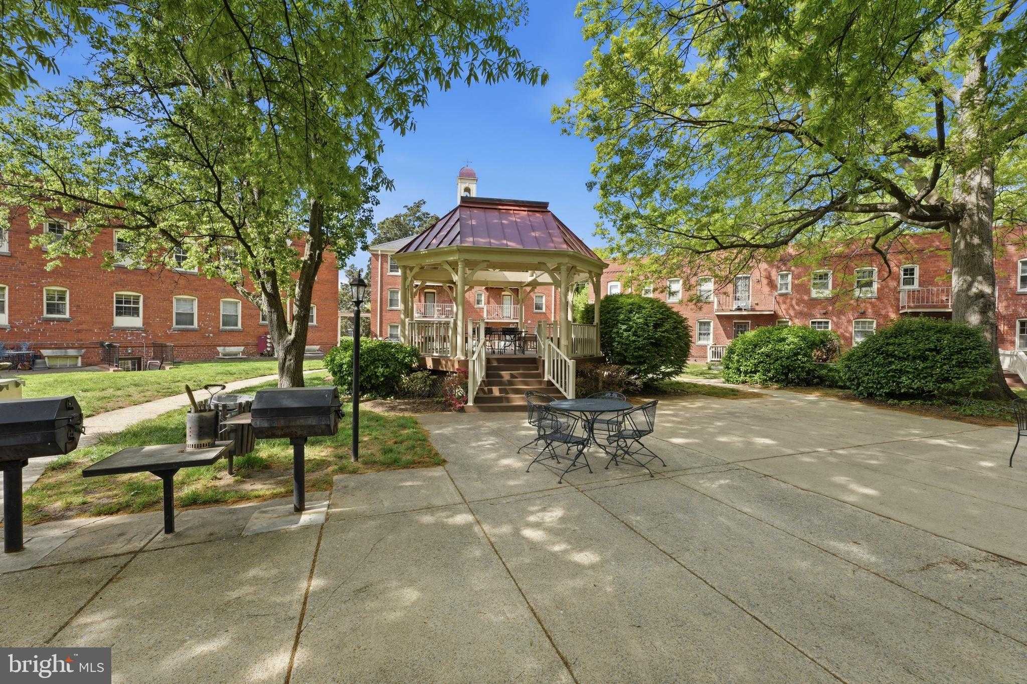 1405 E Abingdon Dr photo 35