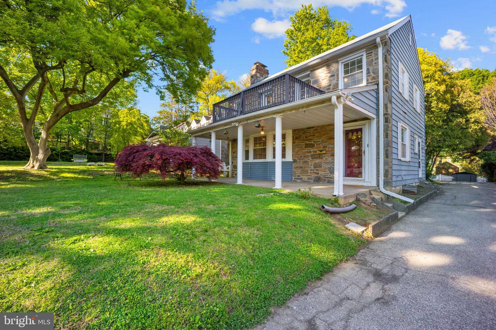 209 Bryn Mawr Ave photo 3