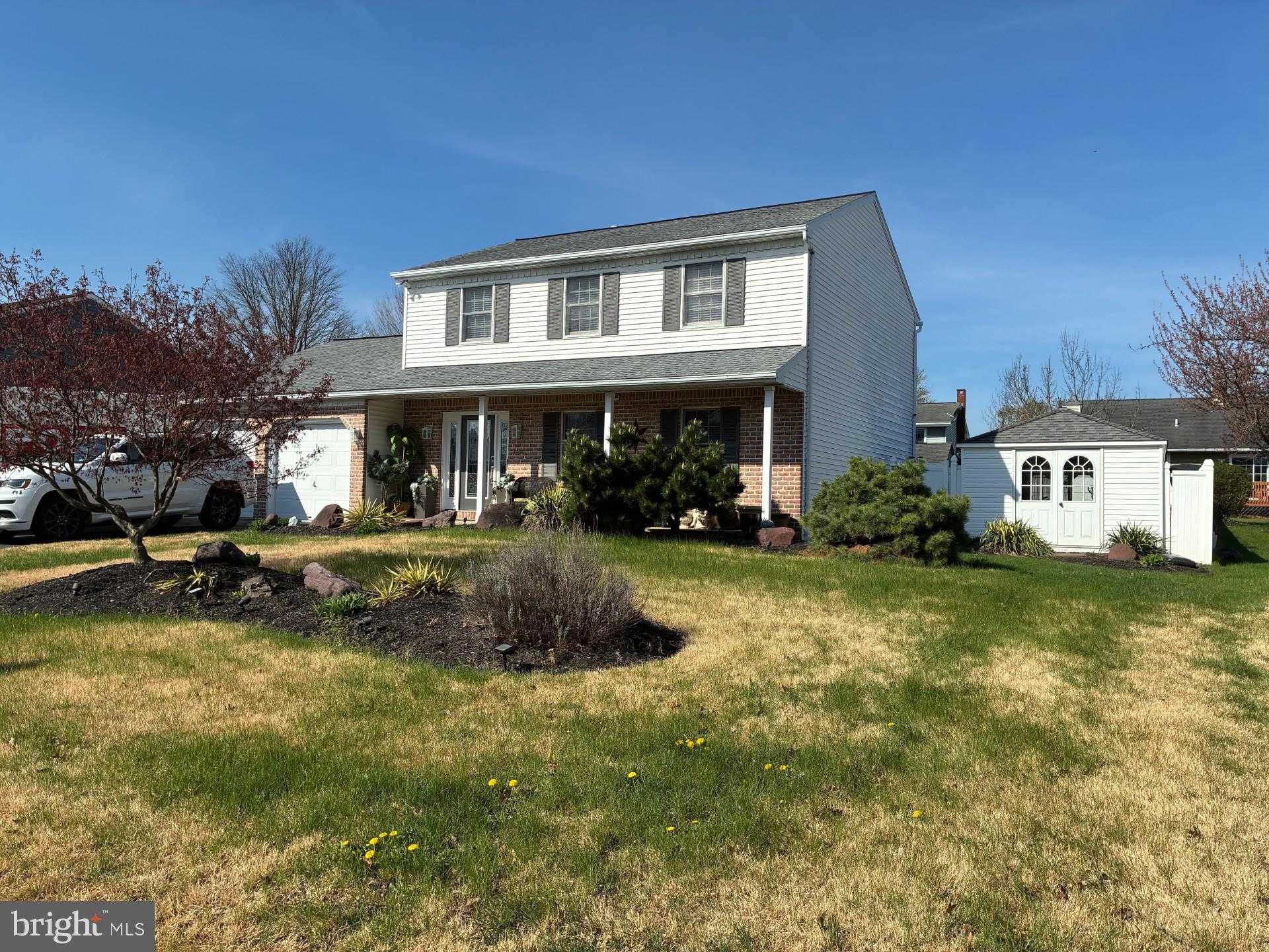 508 Hillside CT, Hamburg