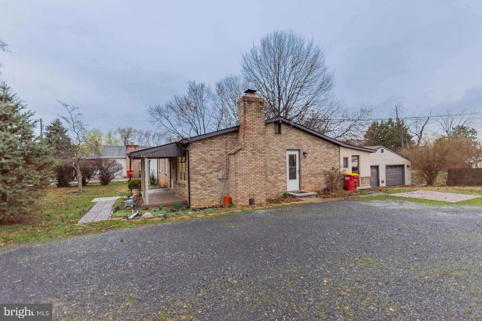 602 N Reymann St photo 37