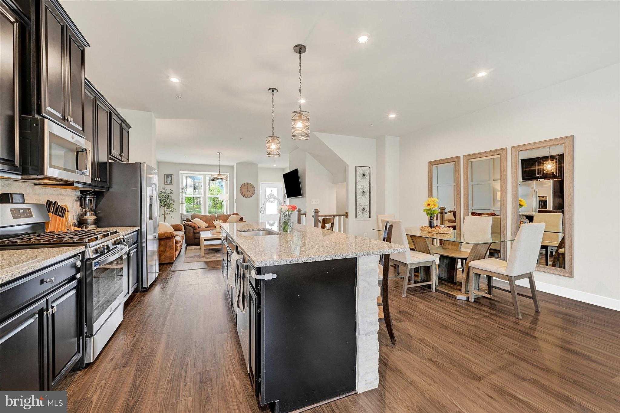 6257 Islington St photo 5