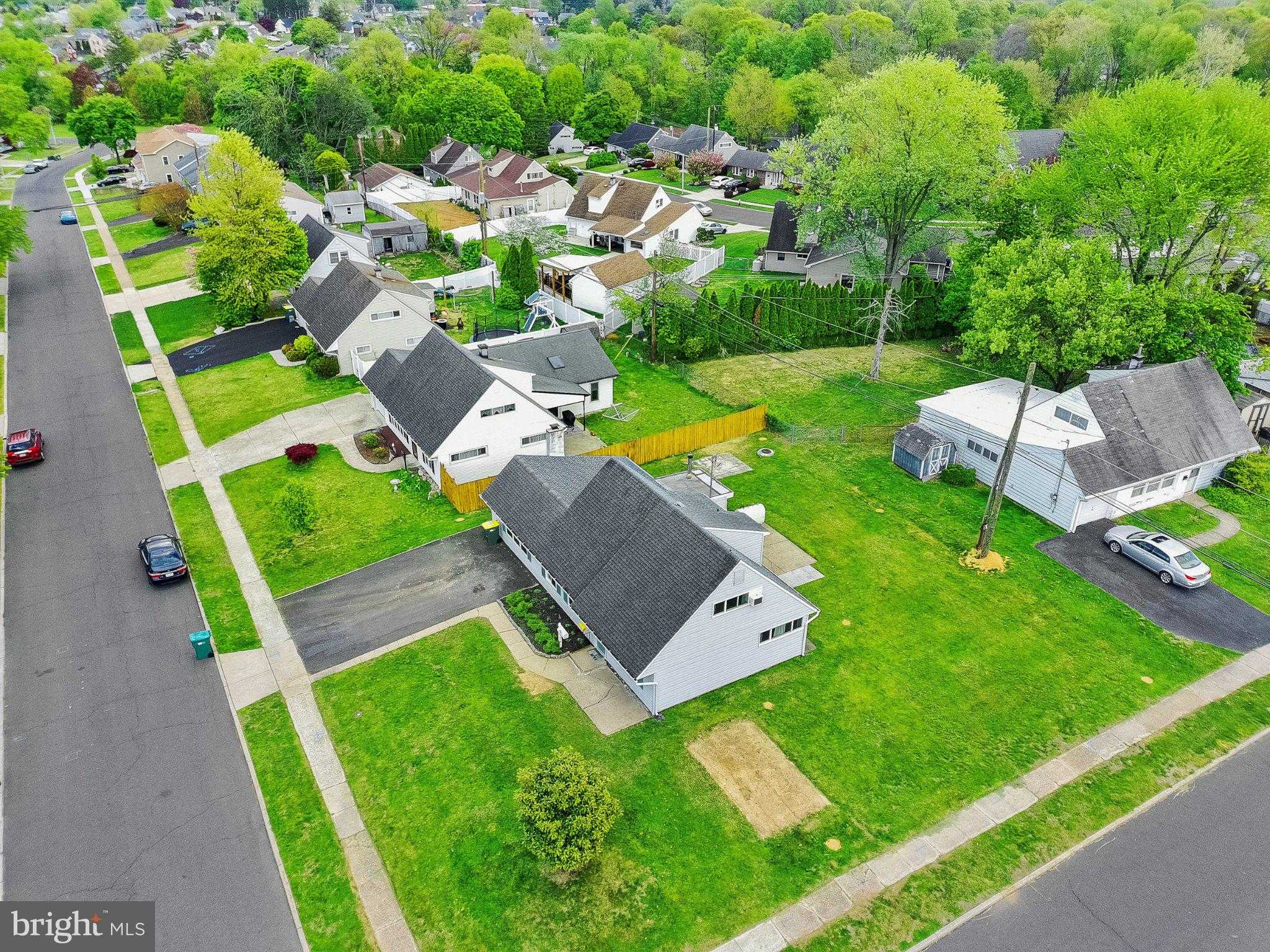 60 Upland Rd photo 35