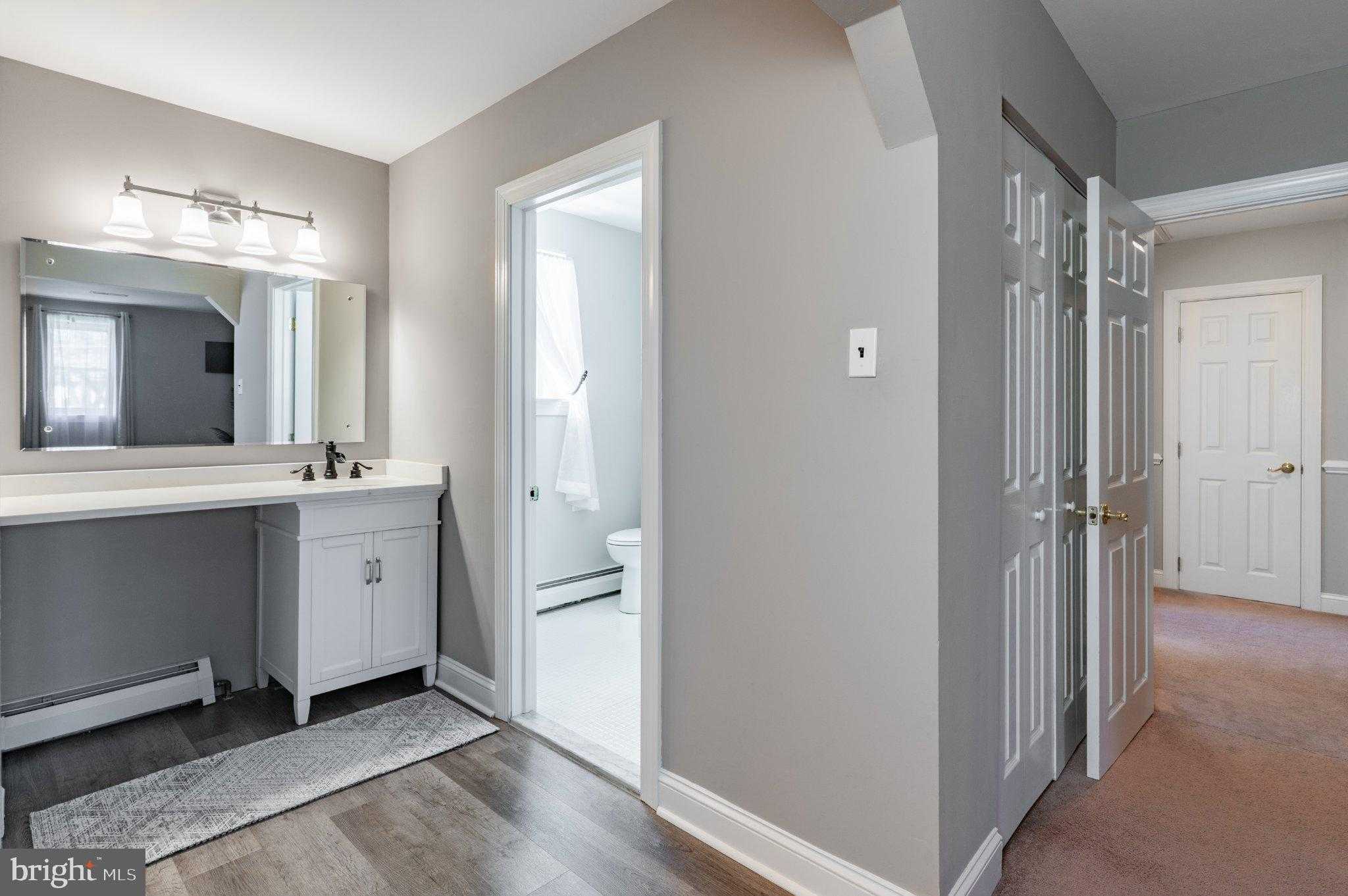 28 W Hillcrest Ave photo 33