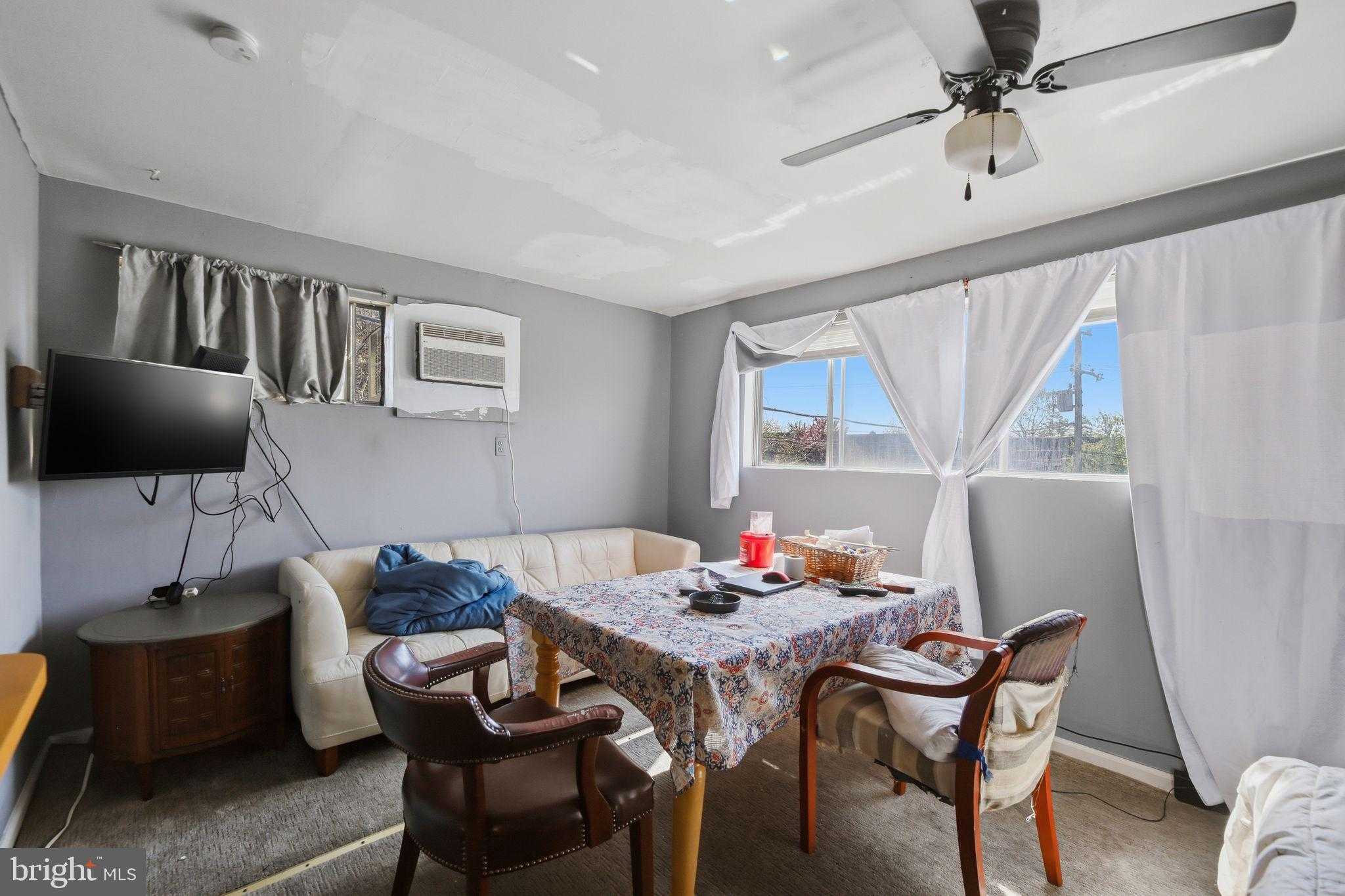 2110 Delmar Dr photo 19