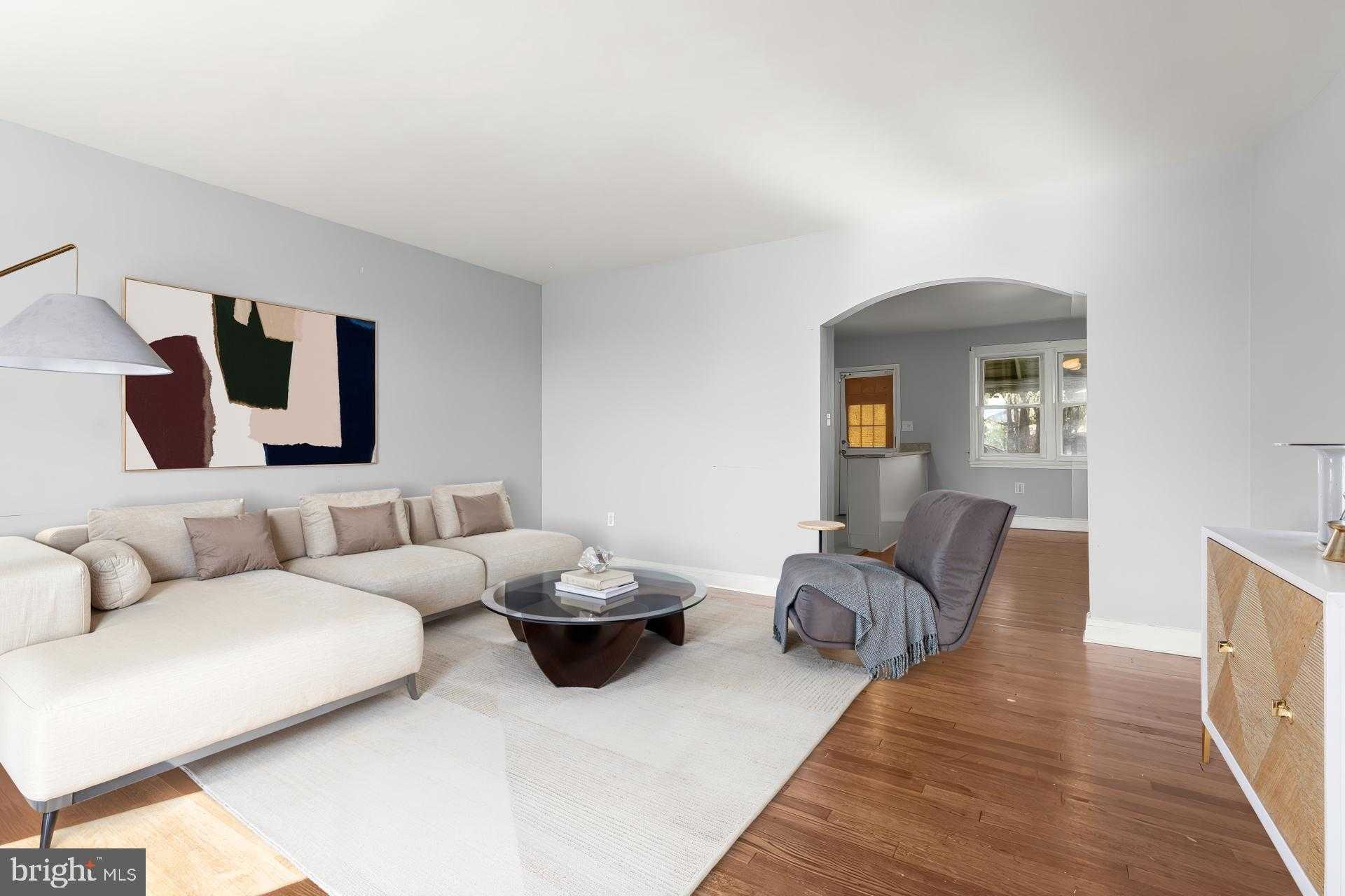 1504 N Linwood Ave photo 3