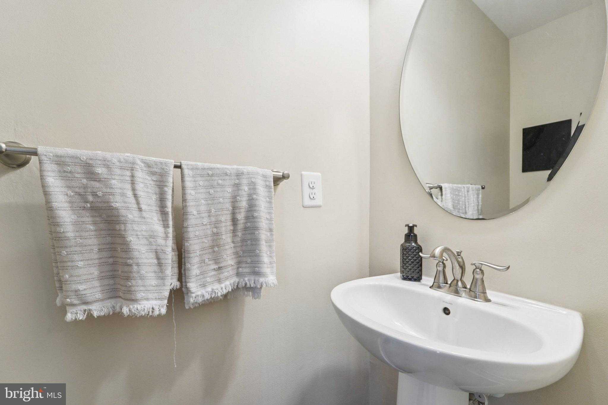 826 Oldham St photo 20