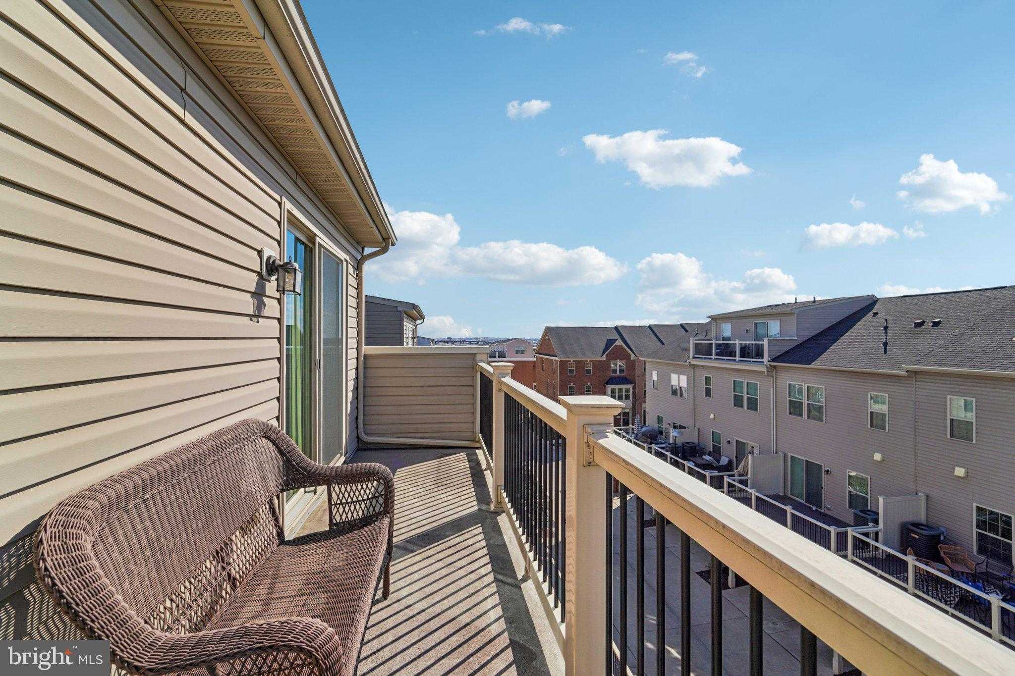 826 Oldham St photo 29