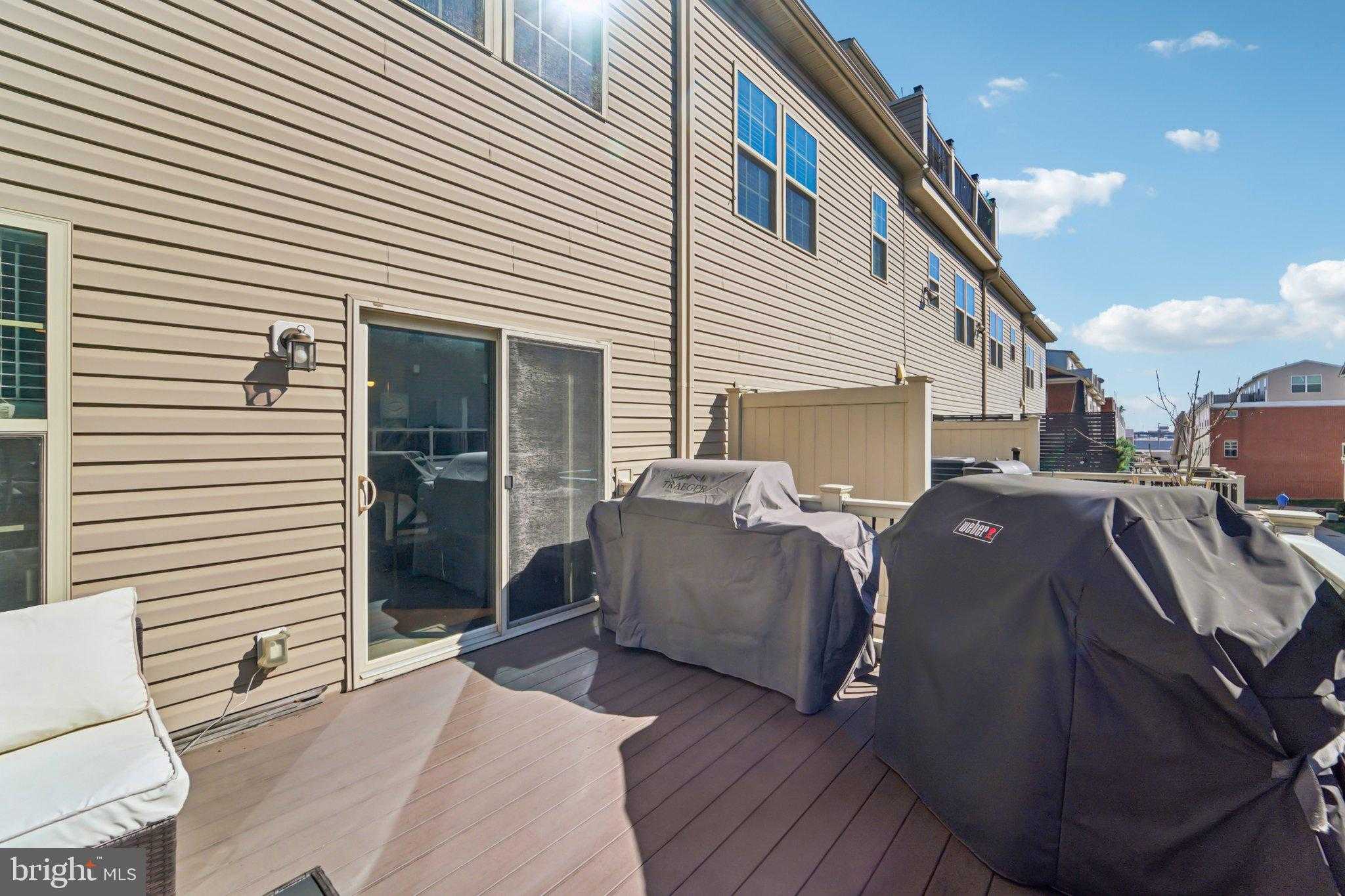 826 Oldham St photo 30